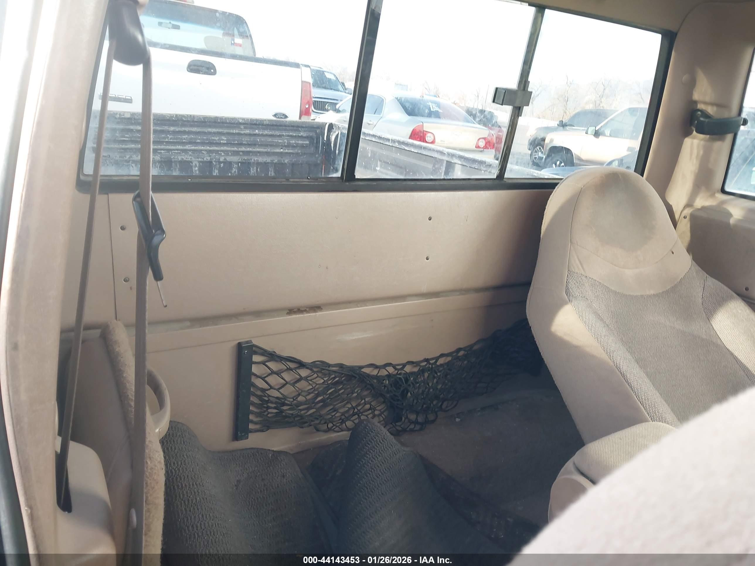FORD RANGER image 8