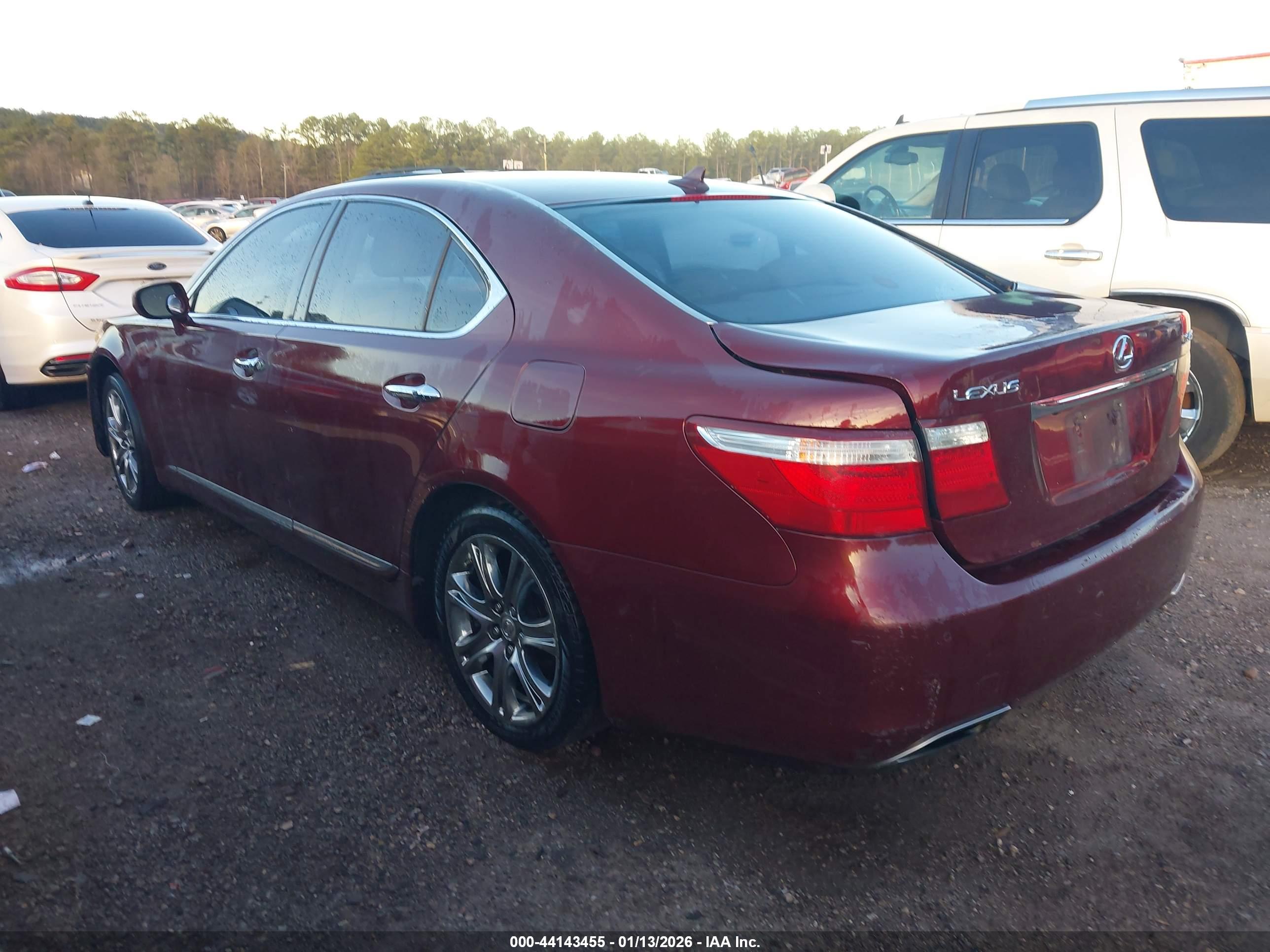 LEXUS LS image 3