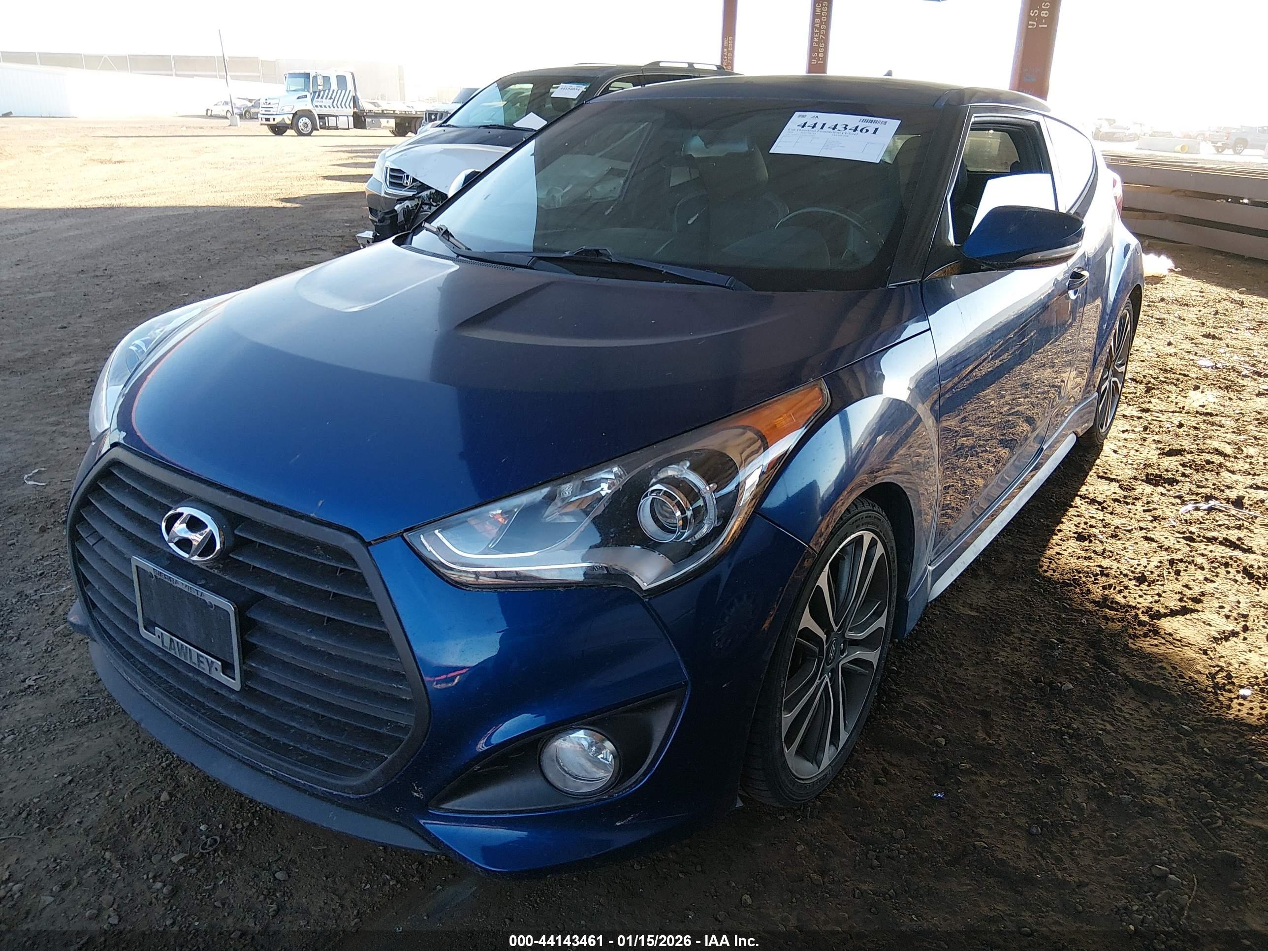 HYUNDAI VELOSTER image 6