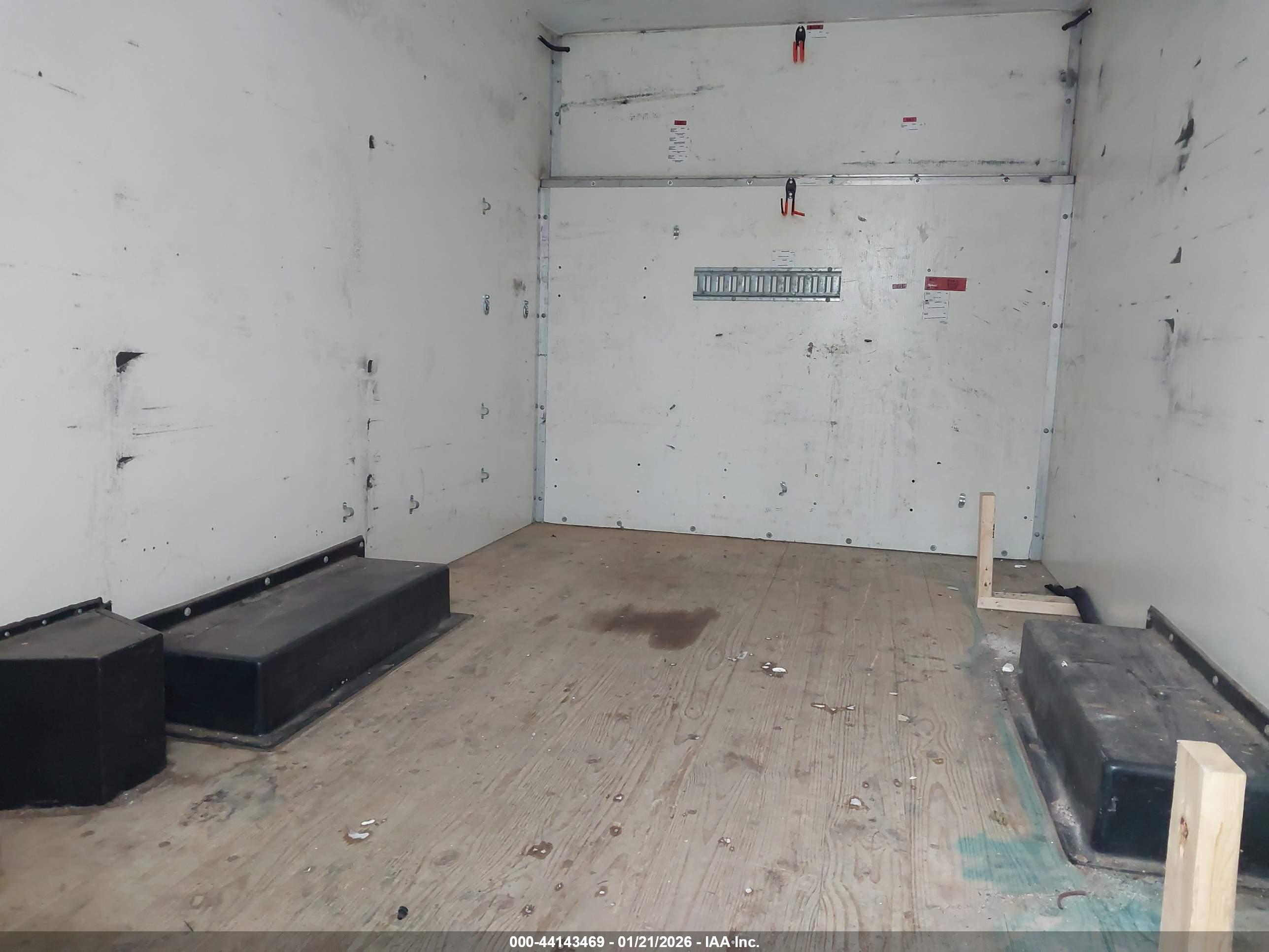 FORD E-350 image 7