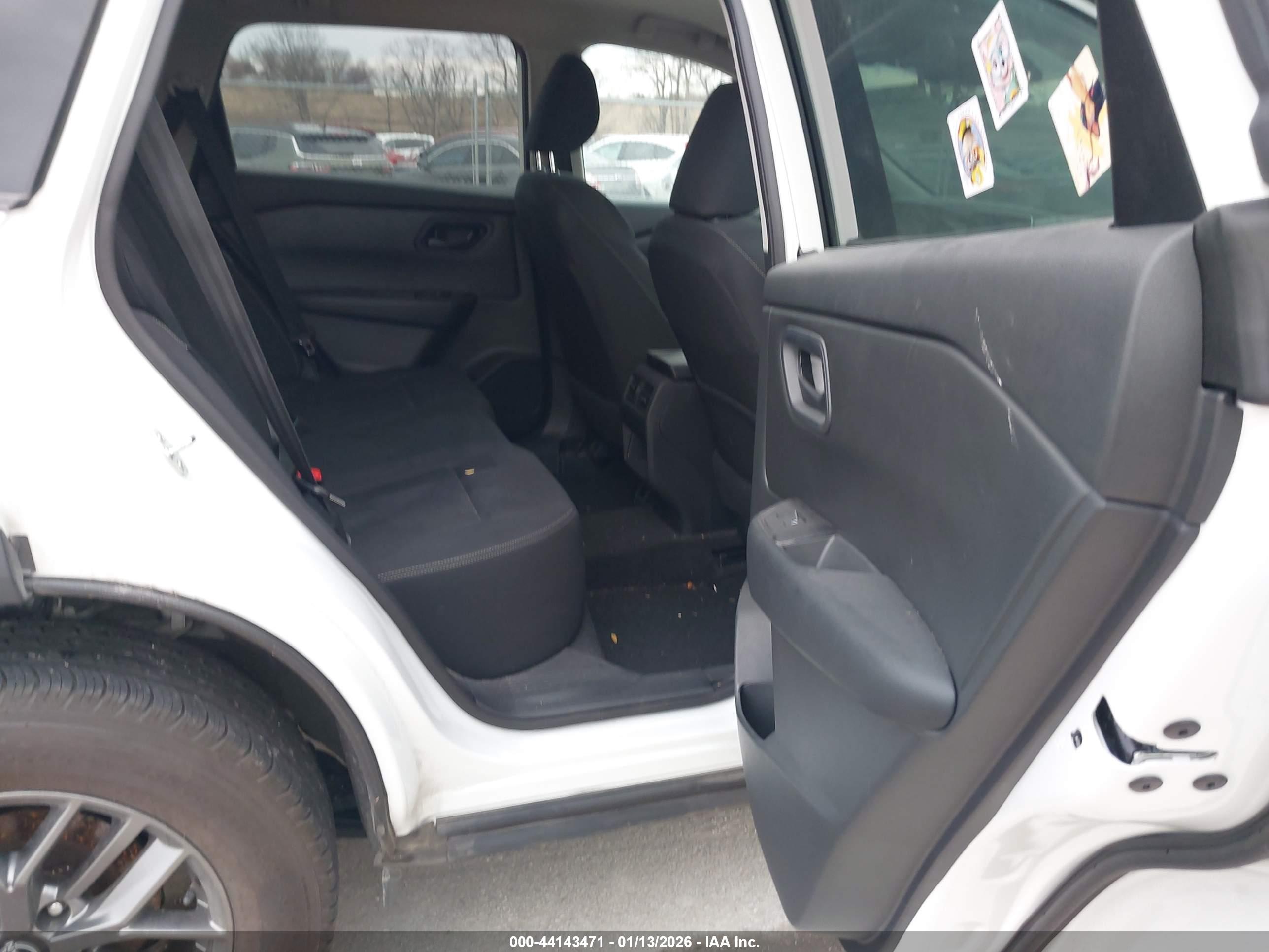 NISSAN ROGUE image 8