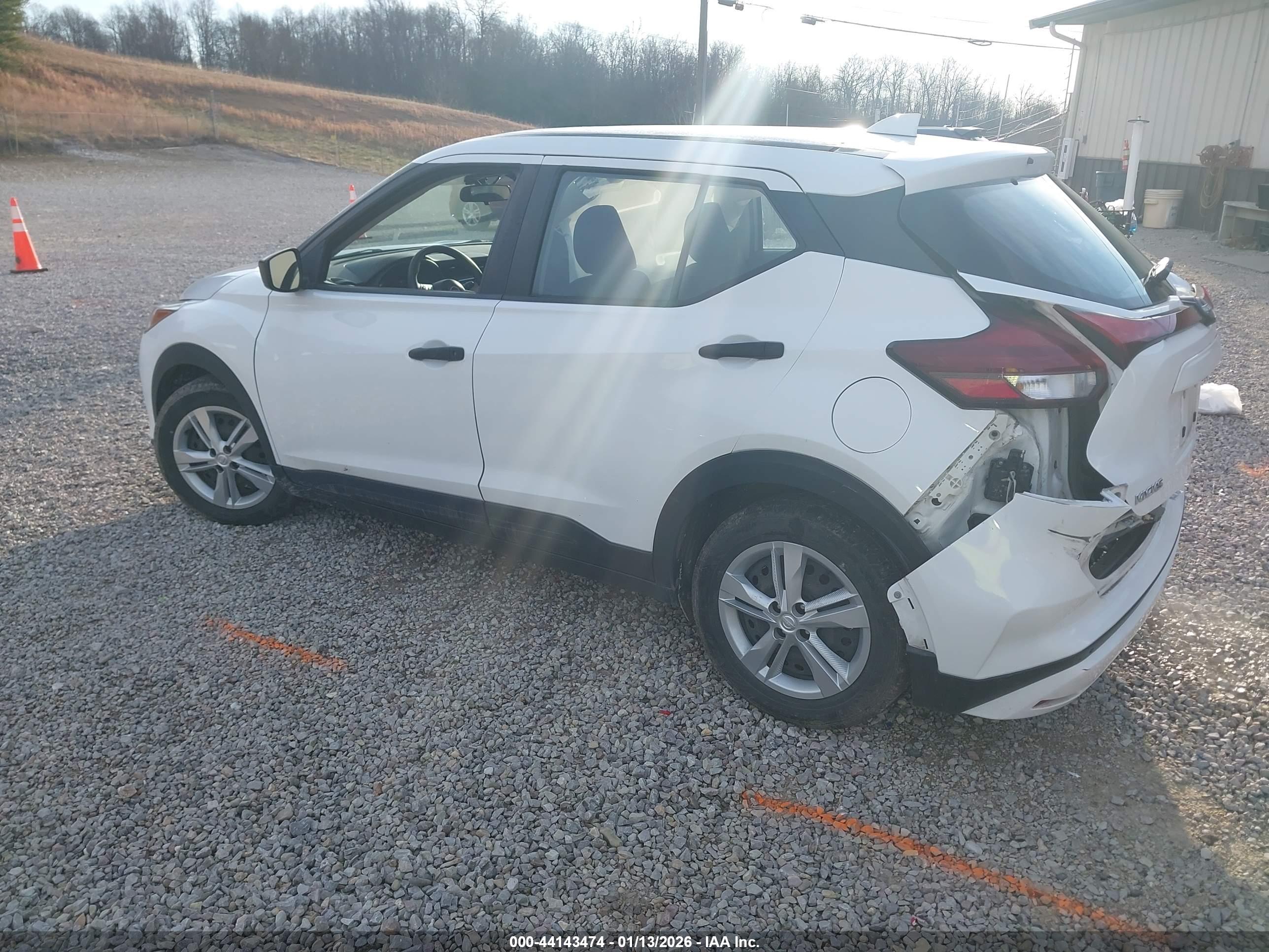 NISSAN KICKS image 3