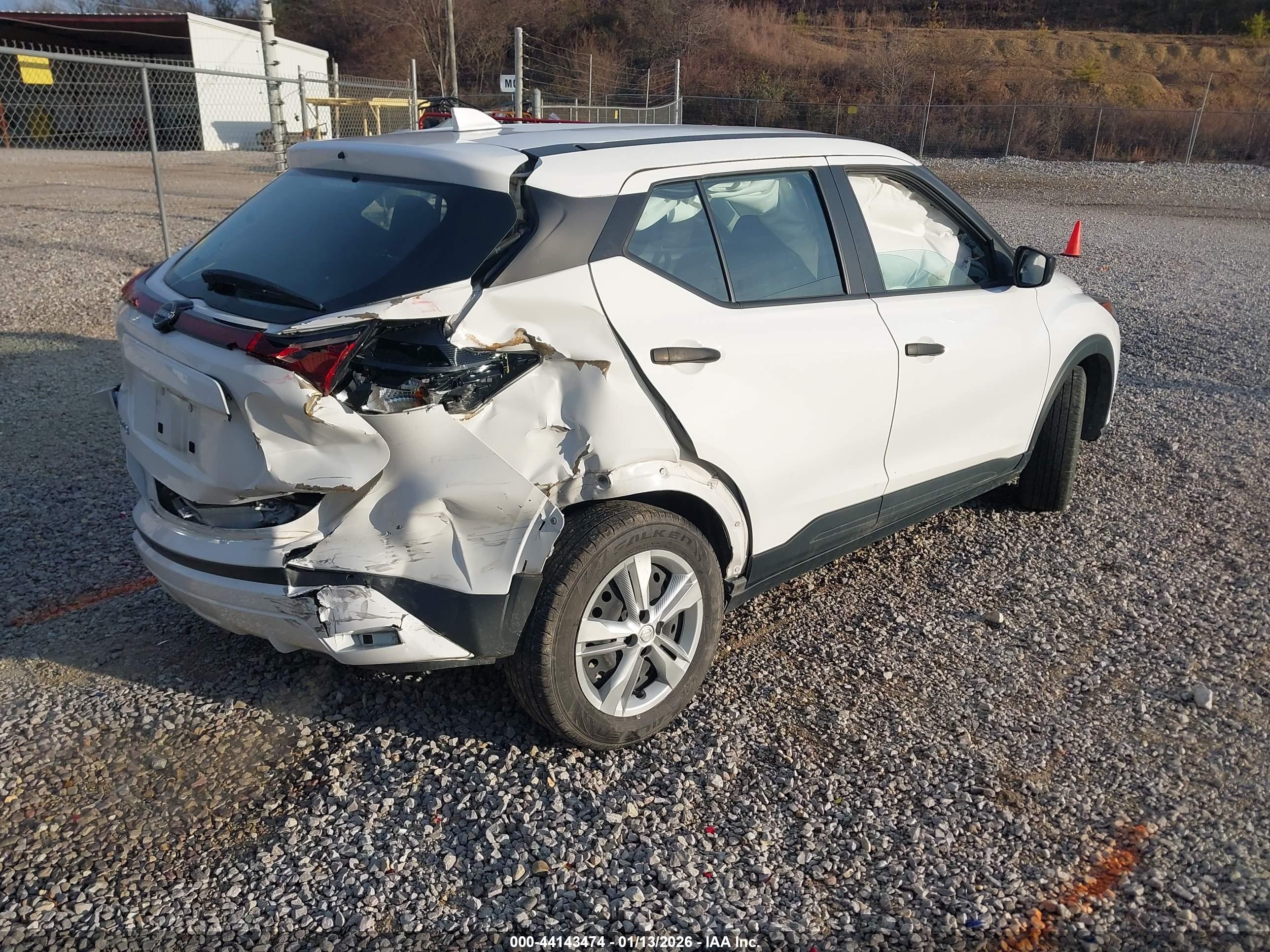 NISSAN KICKS image 4