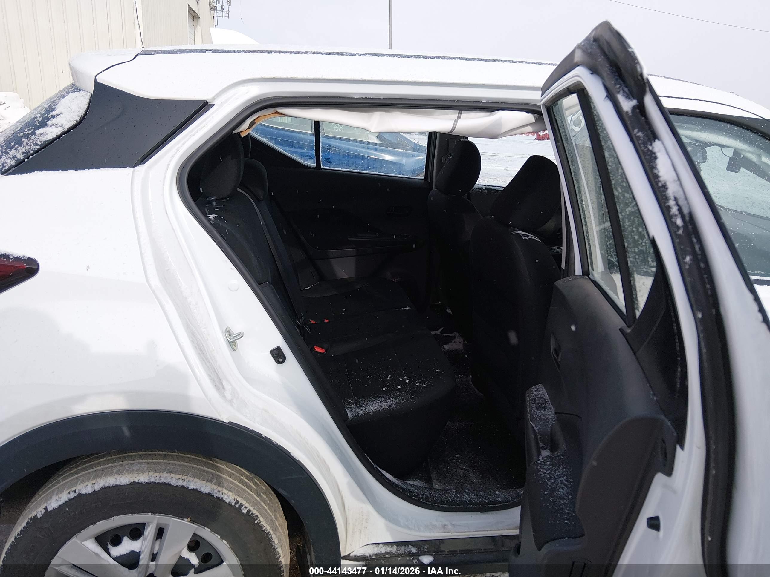 NISSAN KICKS image 8