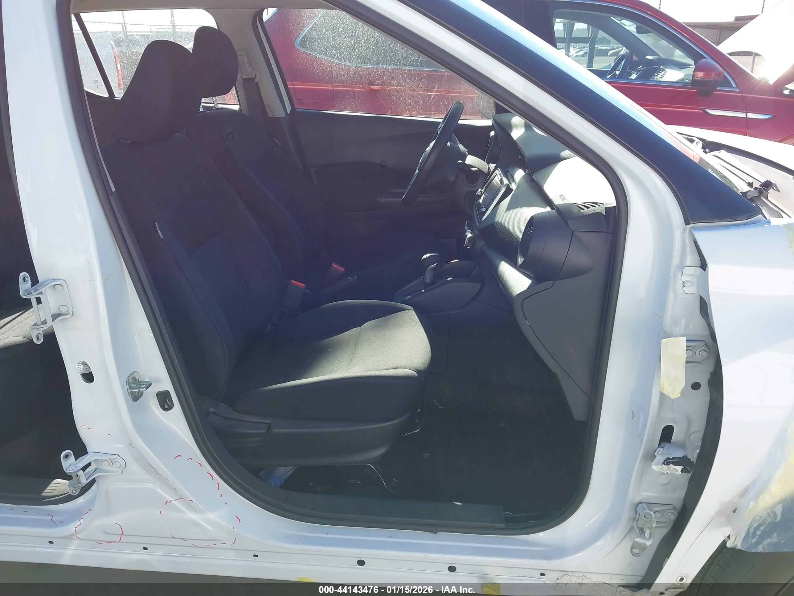 NISSAN KICKS image 5