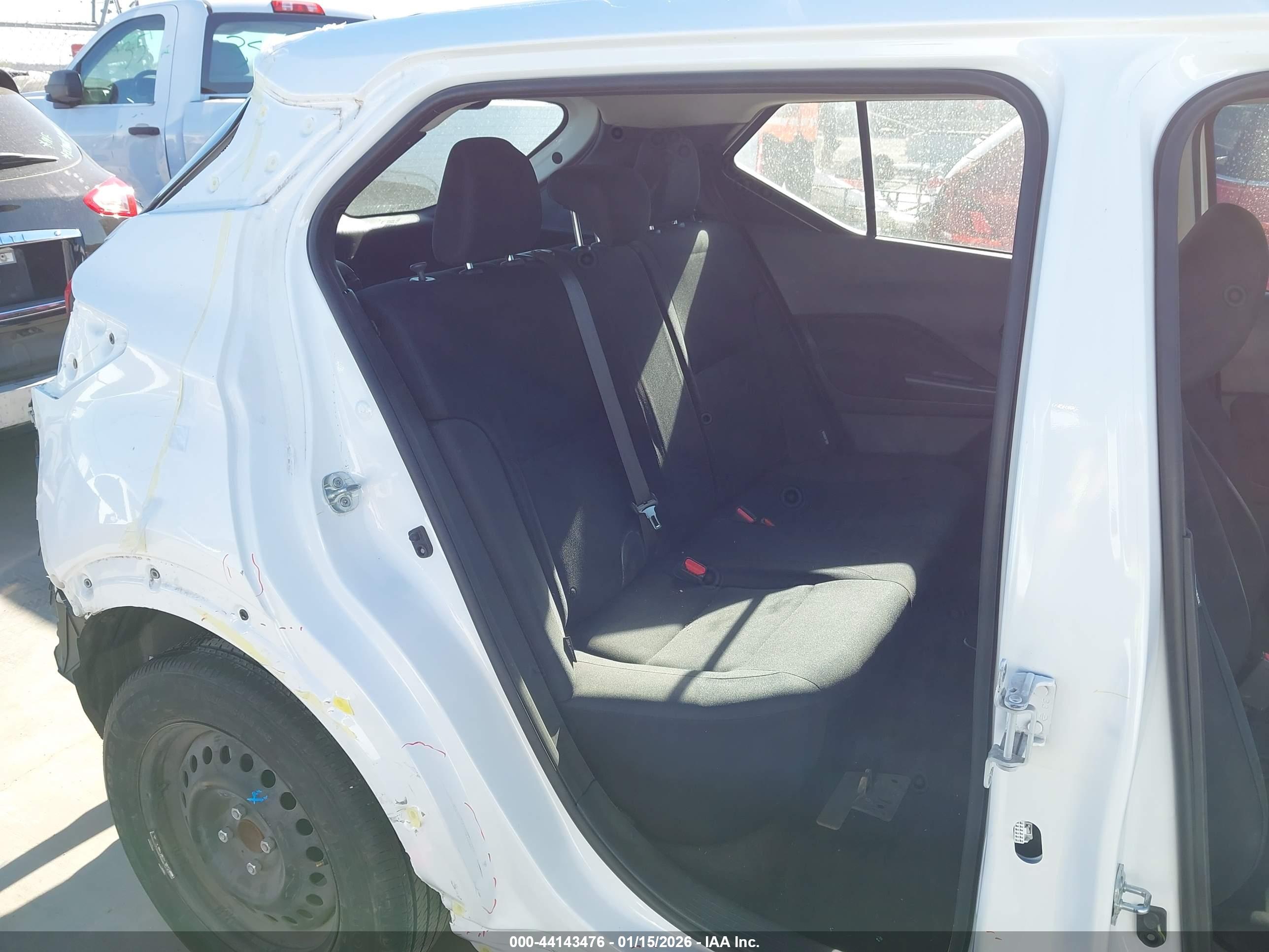 NISSAN KICKS image 8