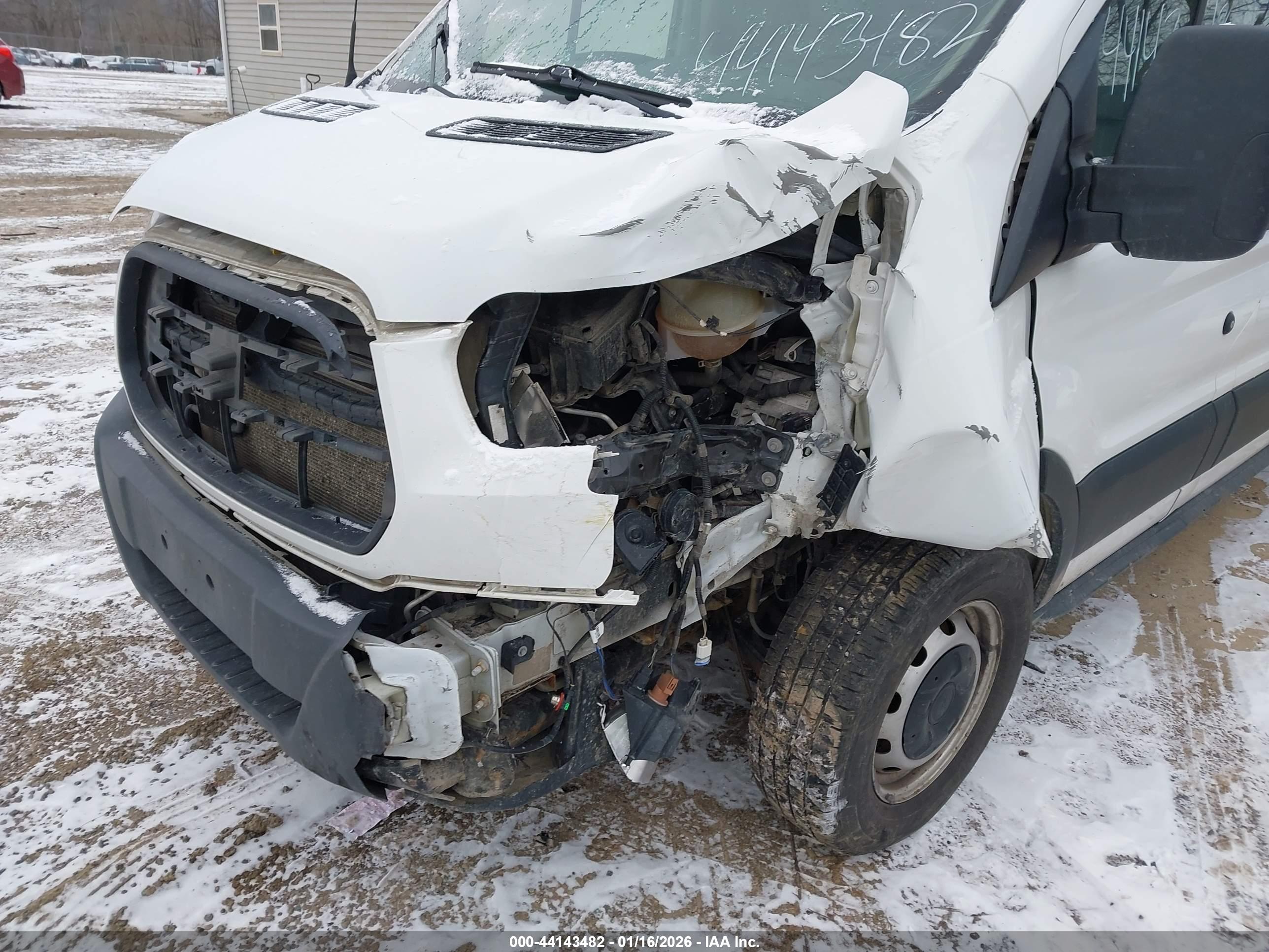 FORD TRANSIT-250 image 6