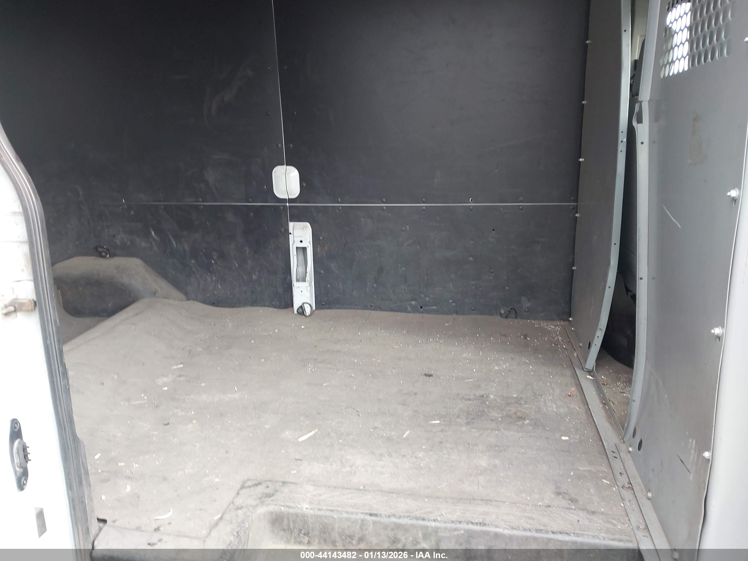 FORD TRANSIT-250 image 8