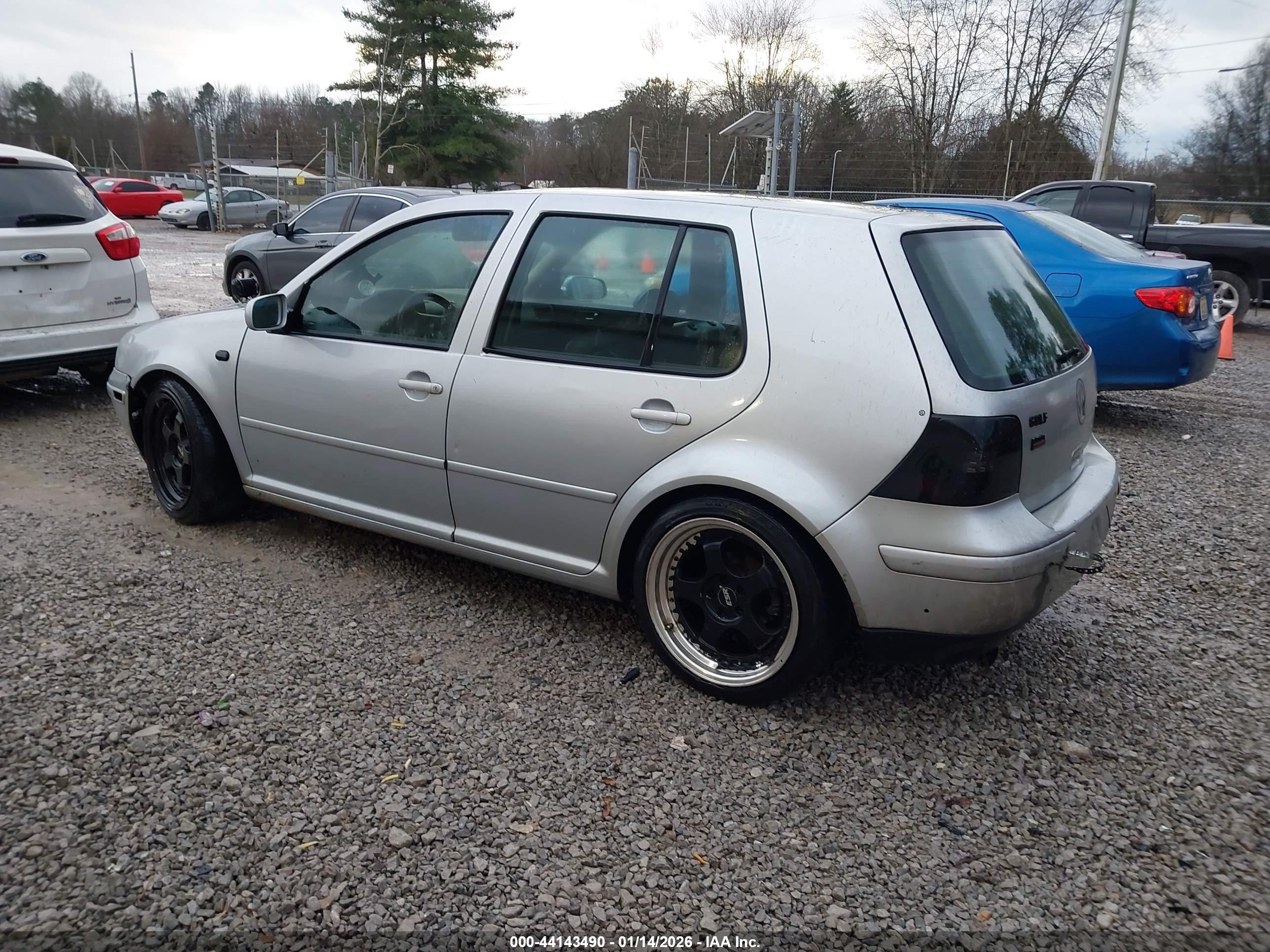 VOLKSWAGEN GOLF image 3
