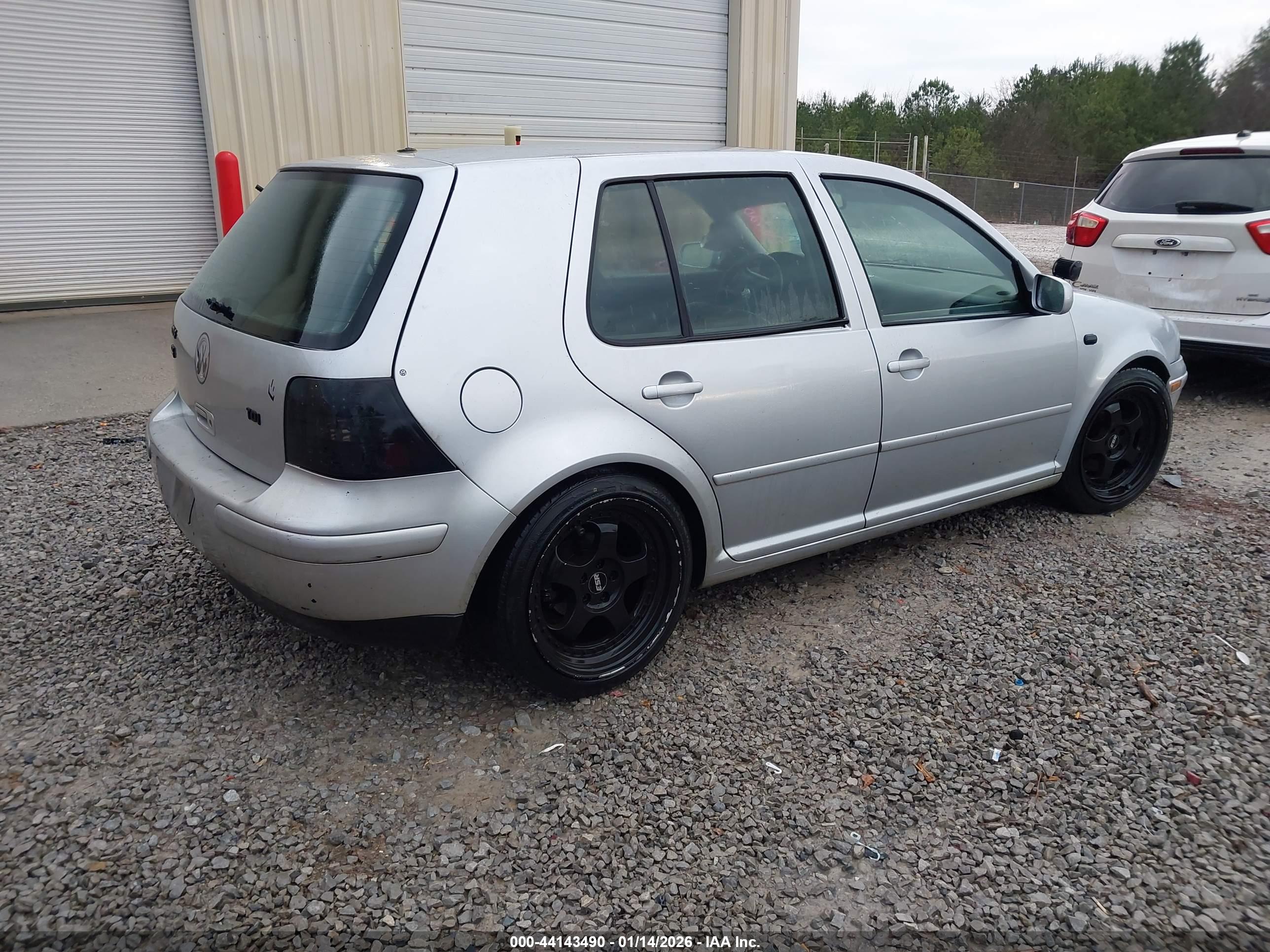 VOLKSWAGEN GOLF image 4