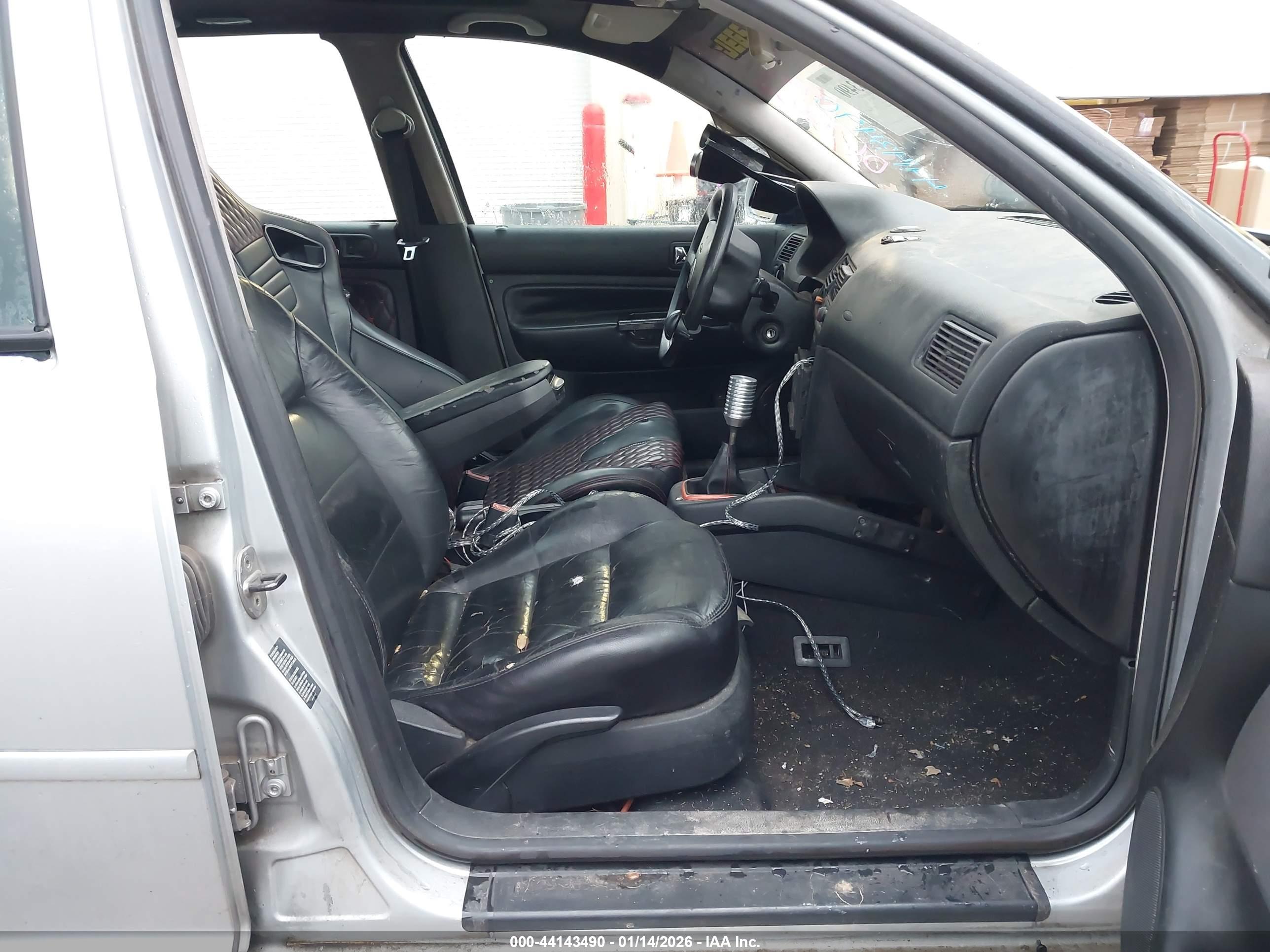 VOLKSWAGEN GOLF image 5