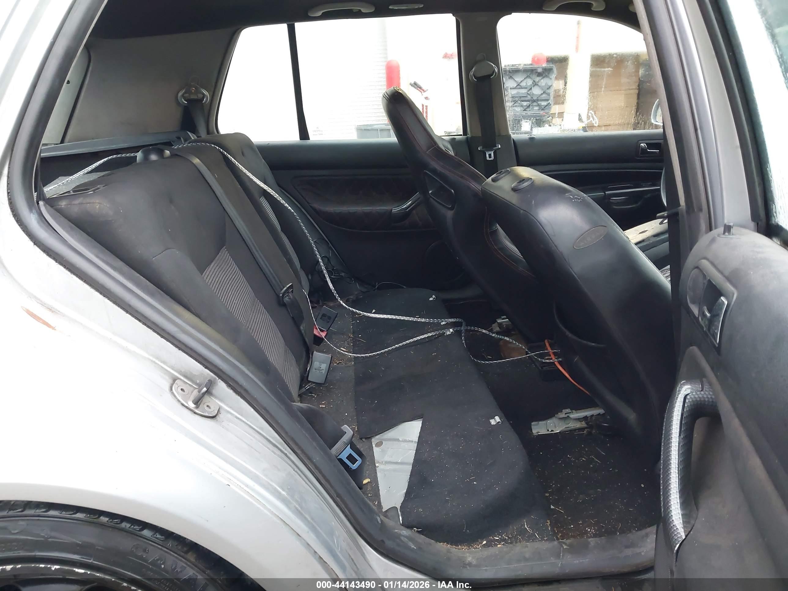 VOLKSWAGEN GOLF image 8