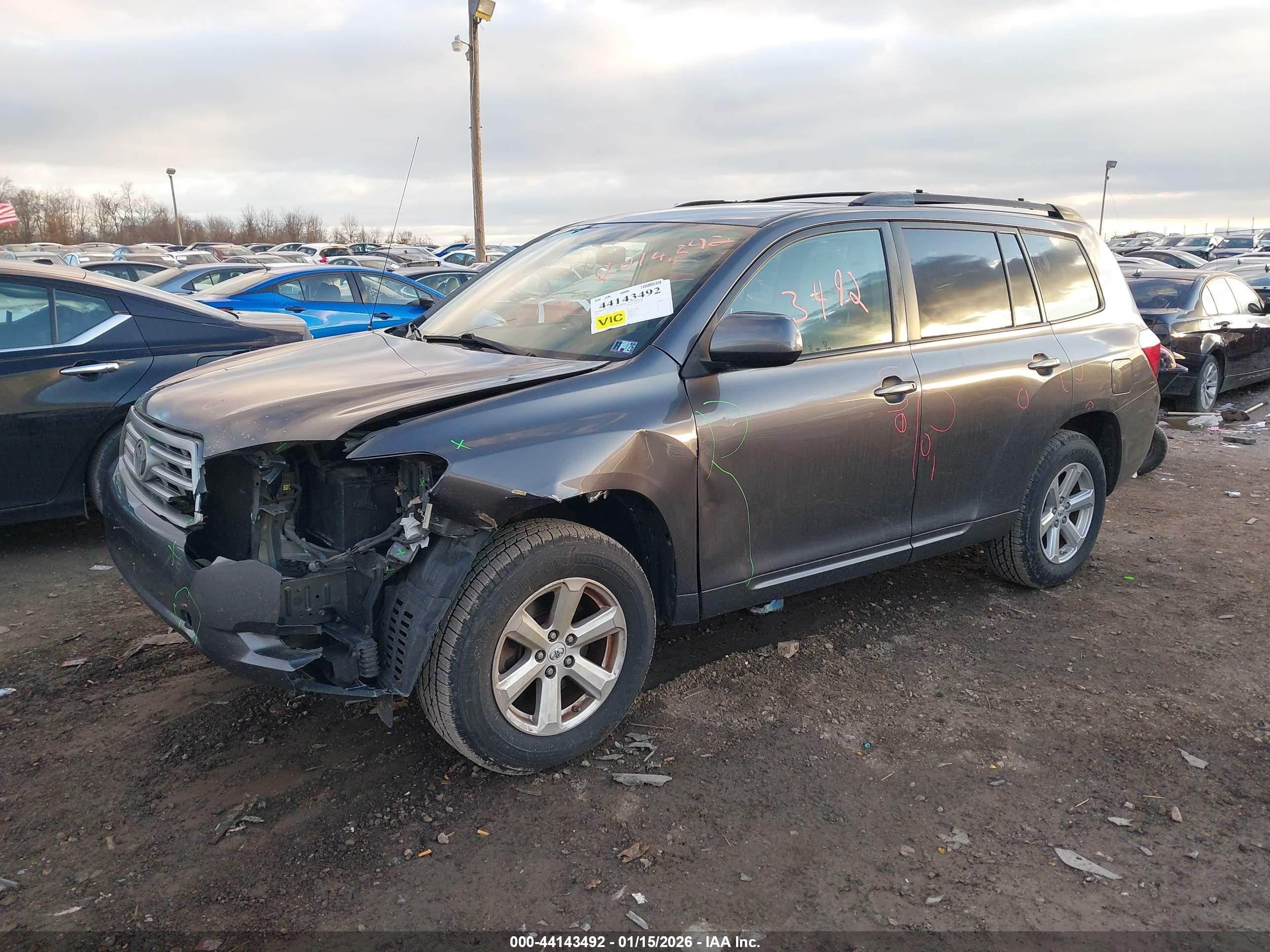 TOYOTA HIGHLANDER image 2