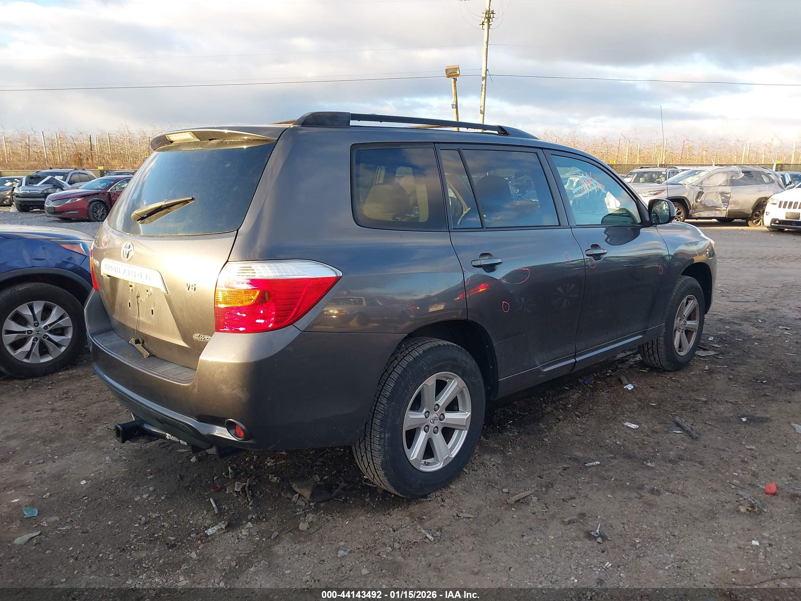 TOYOTA HIGHLANDER image 4