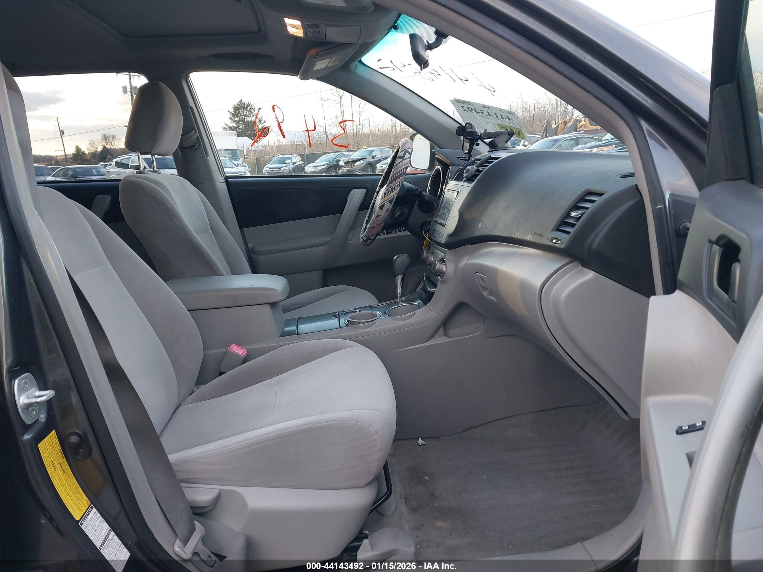 TOYOTA HIGHLANDER image 5