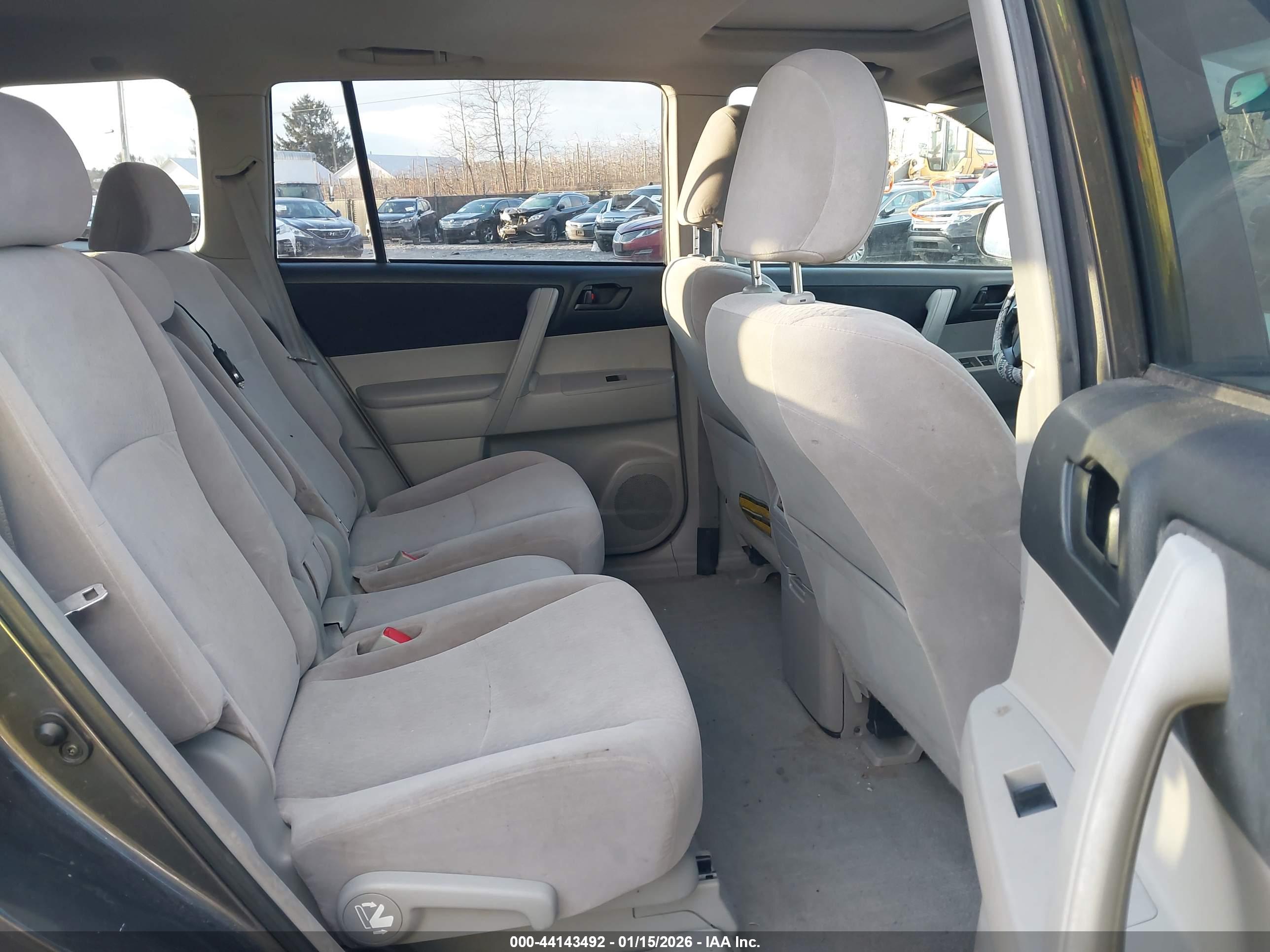 TOYOTA HIGHLANDER image 8