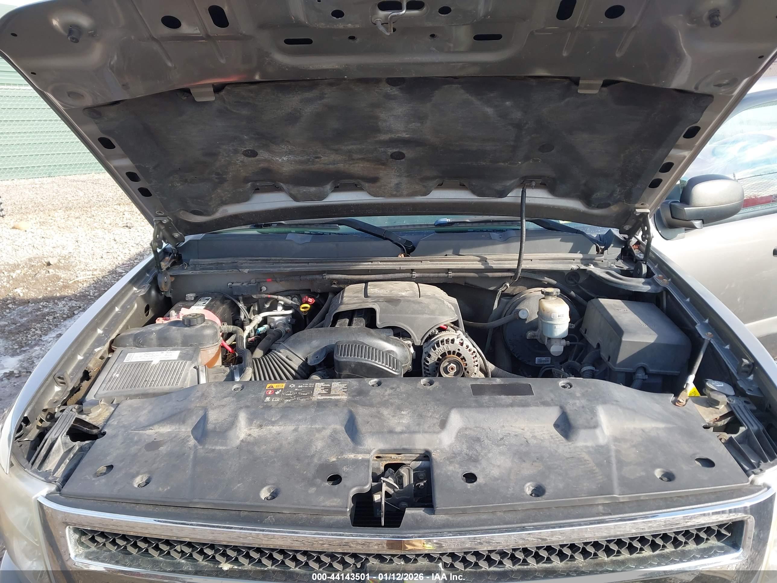 CHEVROLET SILVERADO image 10