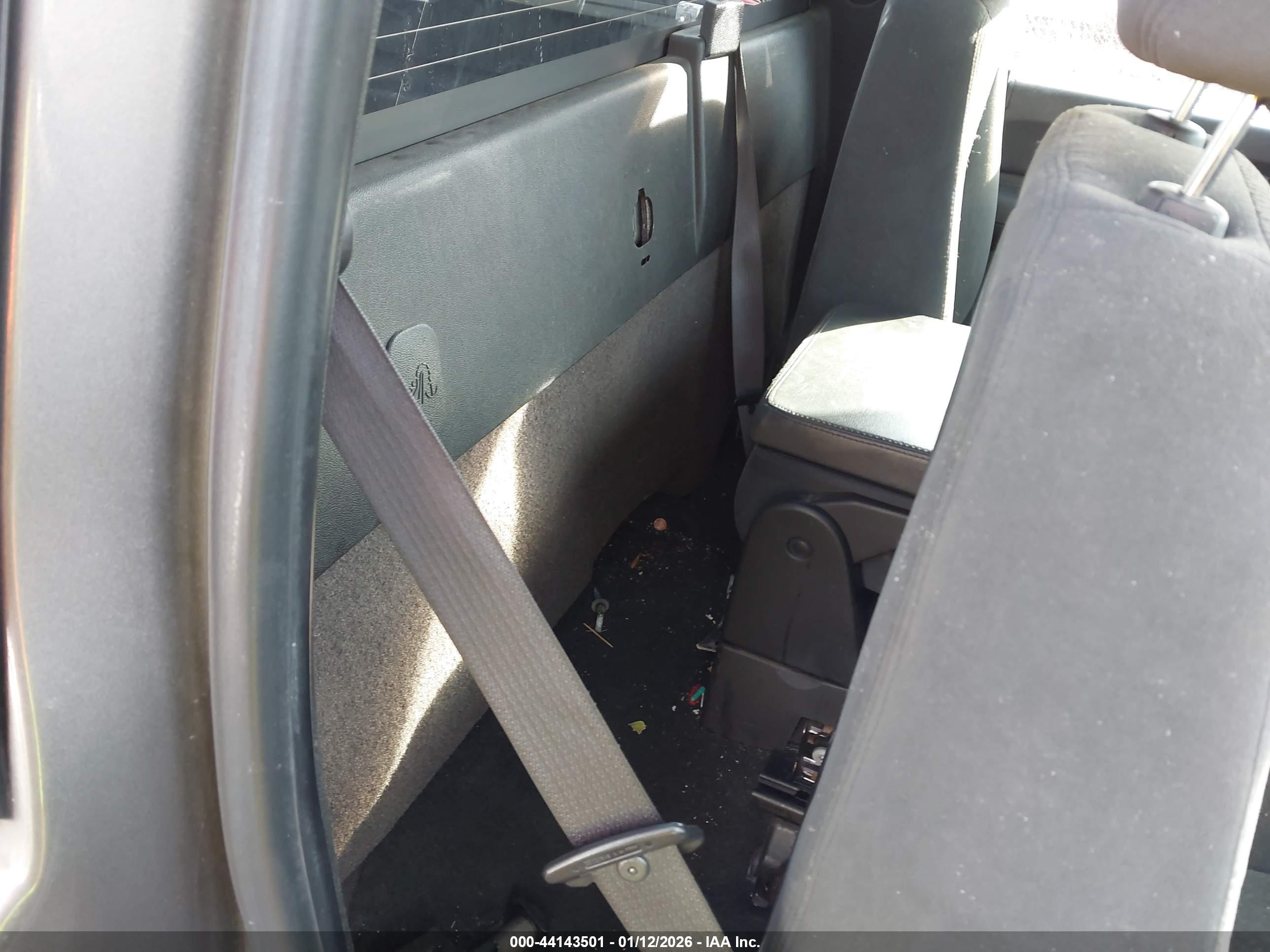 CHEVROLET SILVERADO image 8