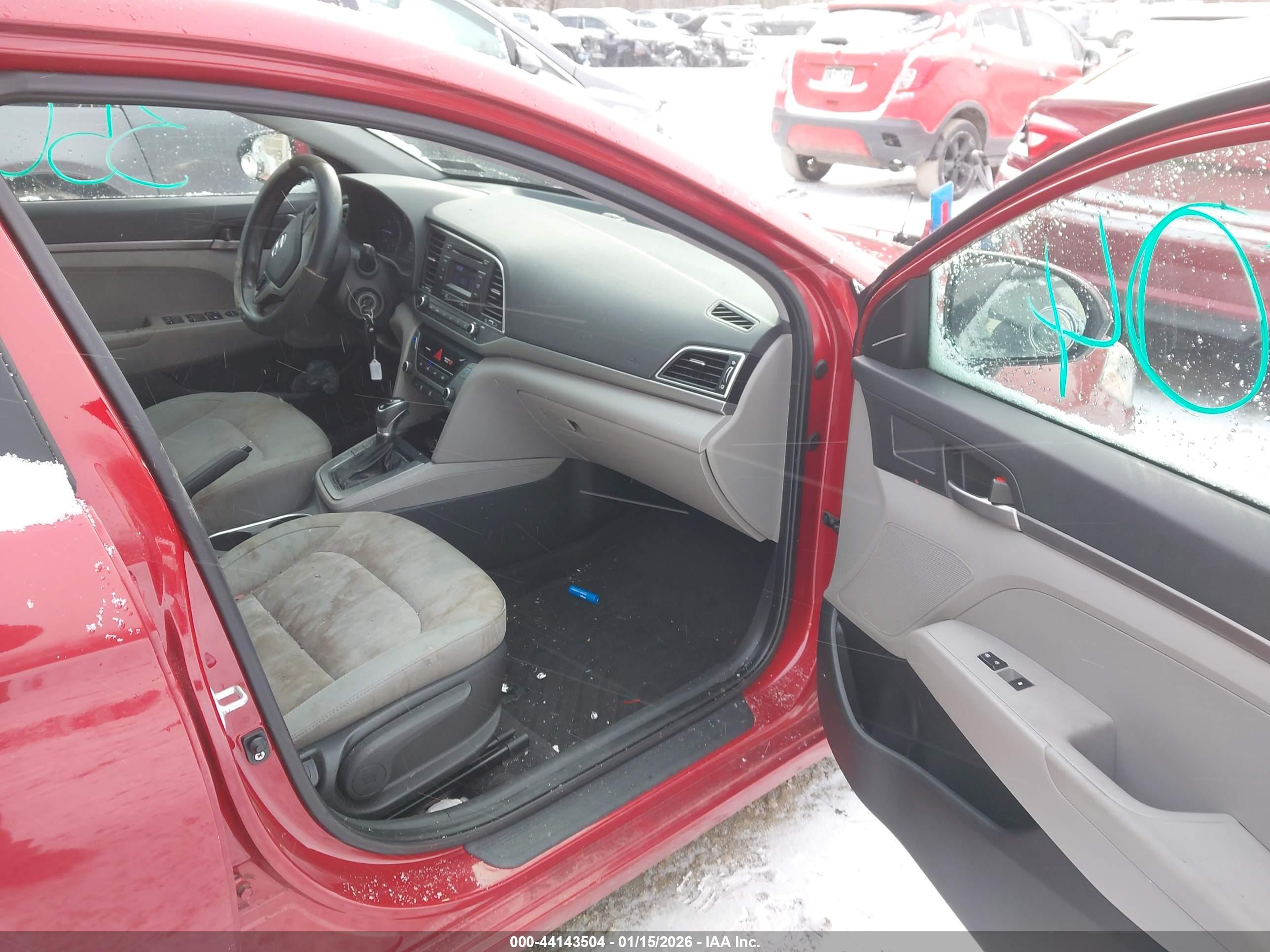 HYUNDAI ELANTRA image 5