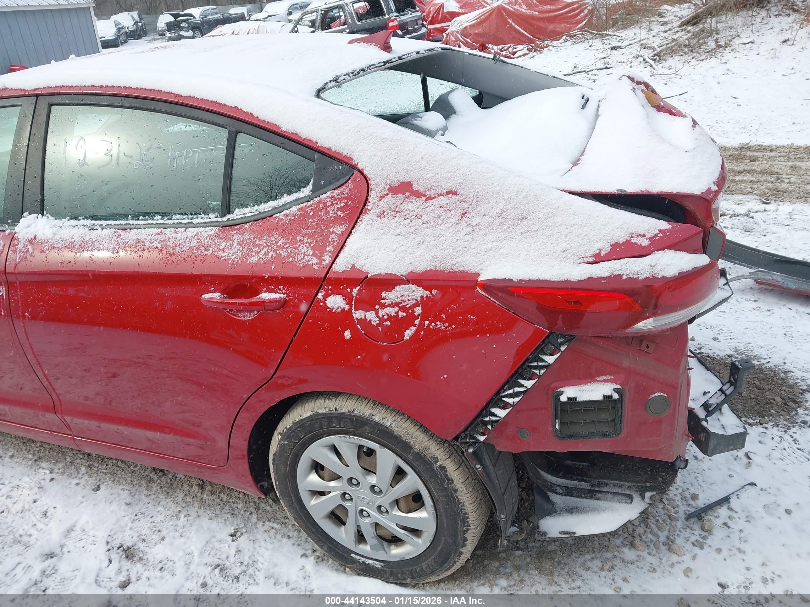 HYUNDAI ELANTRA image 6
