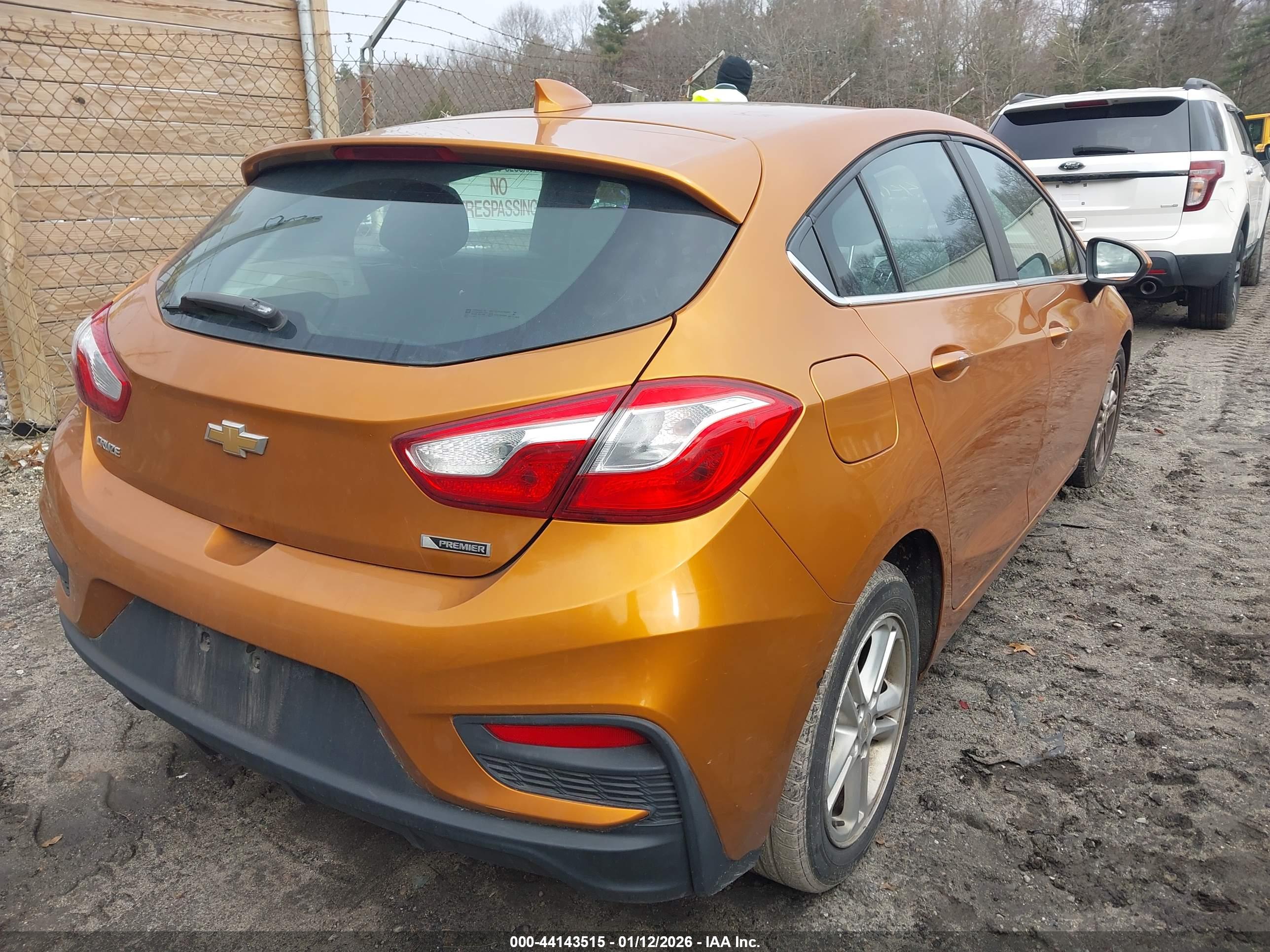 CHEVROLET CRUZE image 4
