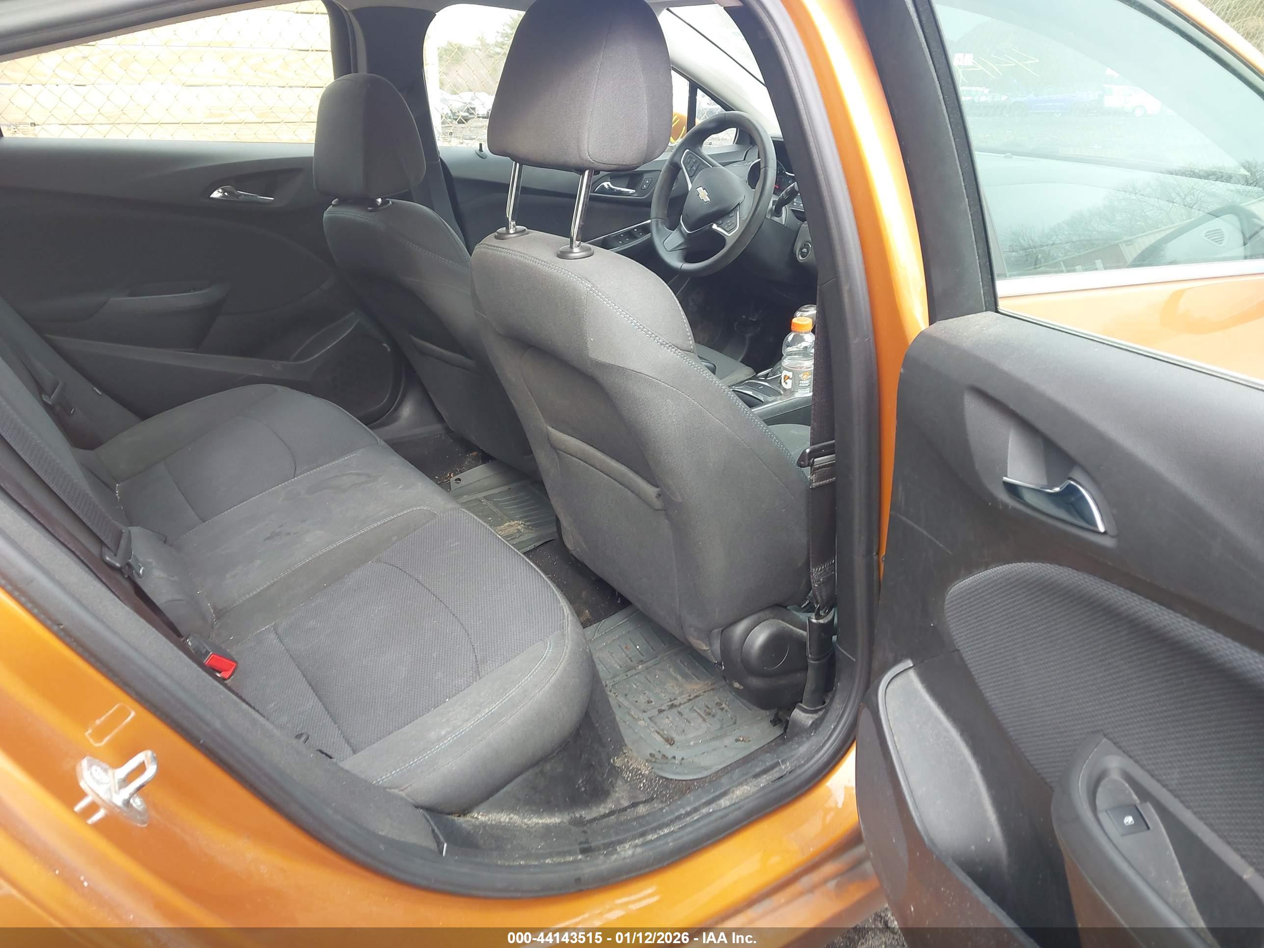 CHEVROLET CRUZE image 8