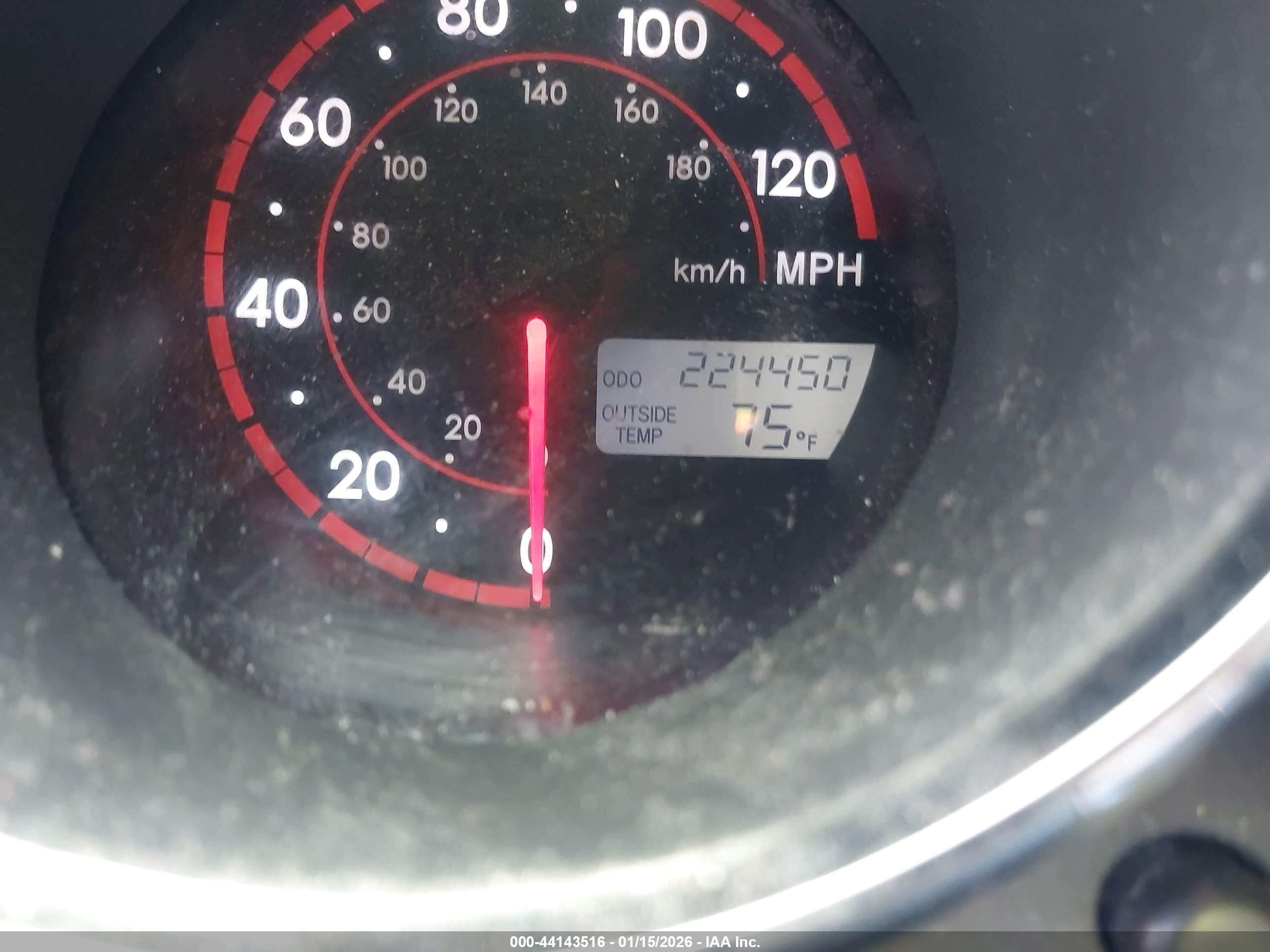 PONTIAC VIBE image 7