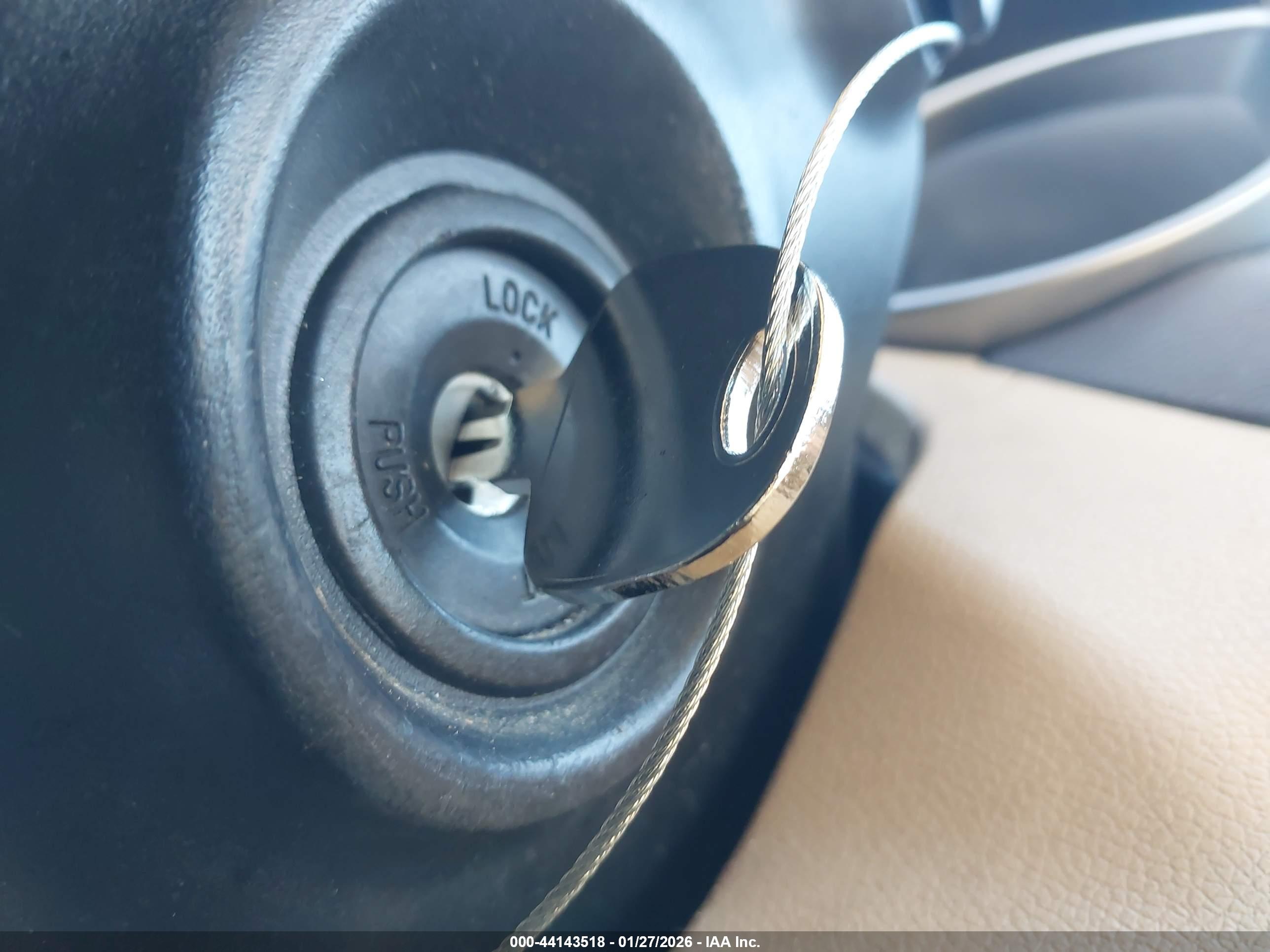 HYUNDAI ELANTRA image 11