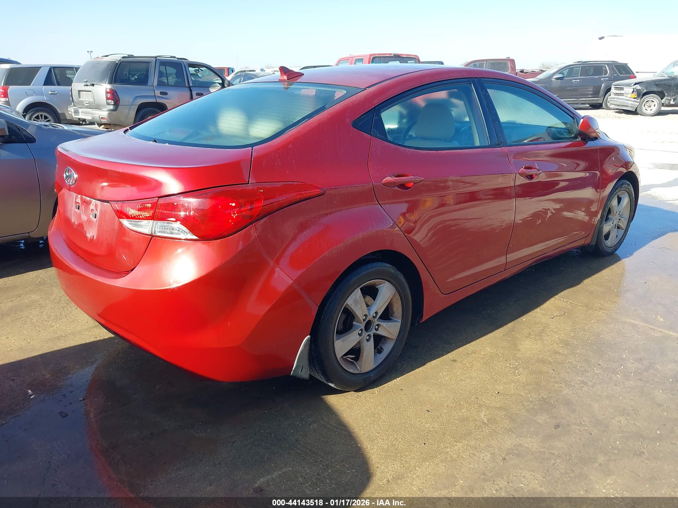HYUNDAI ELANTRA image 4