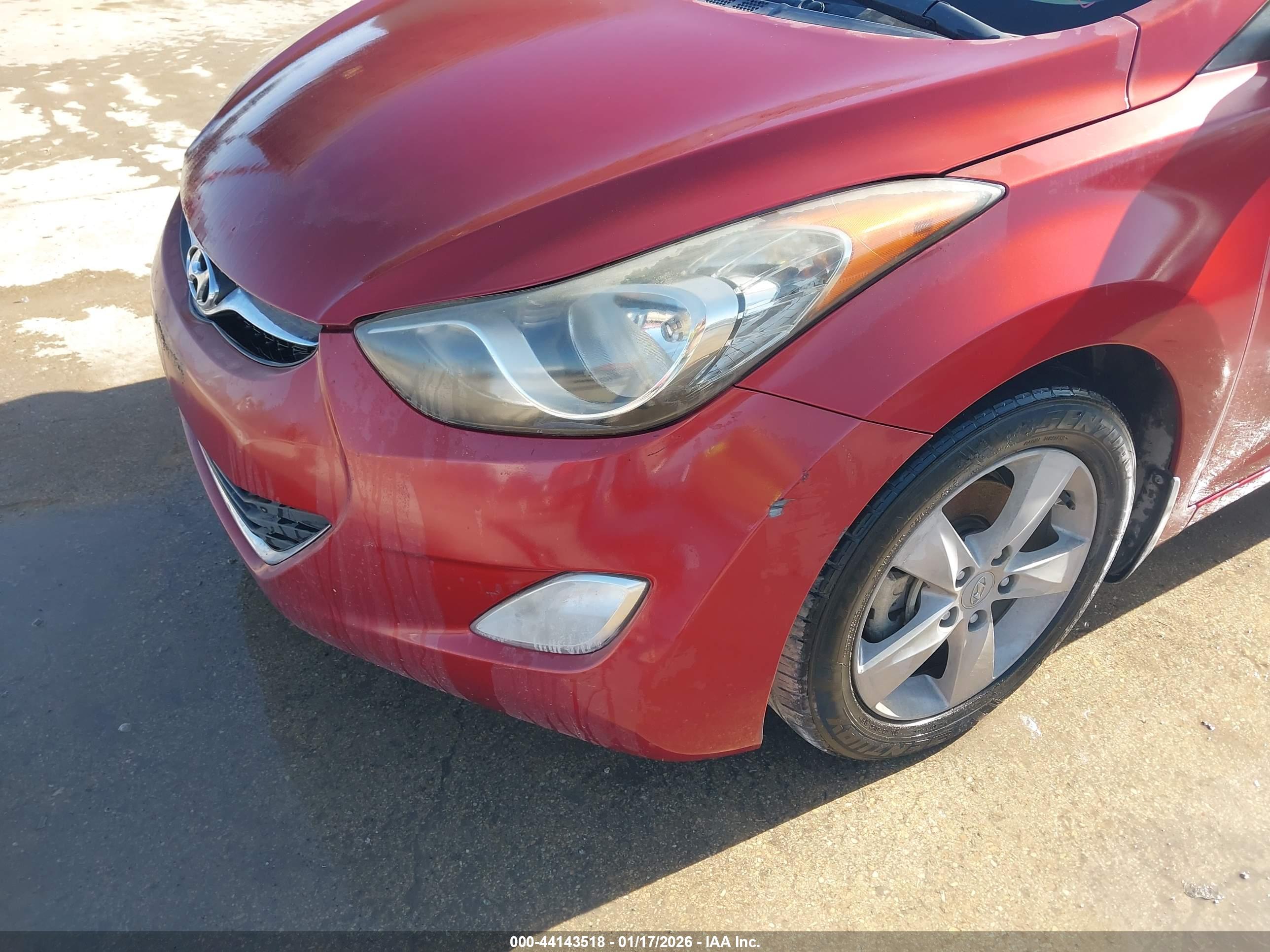 HYUNDAI ELANTRA image 6