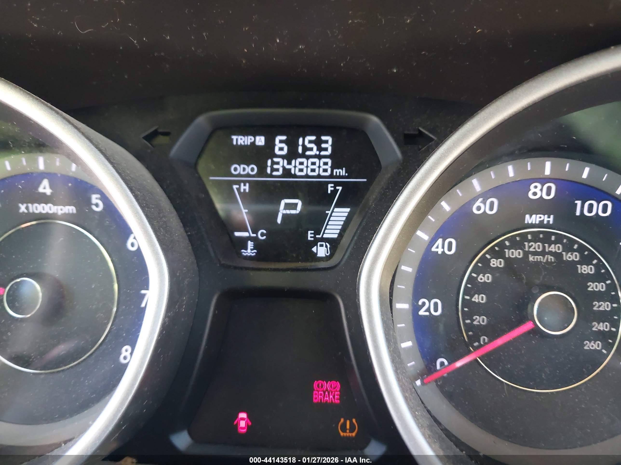HYUNDAI ELANTRA image 7