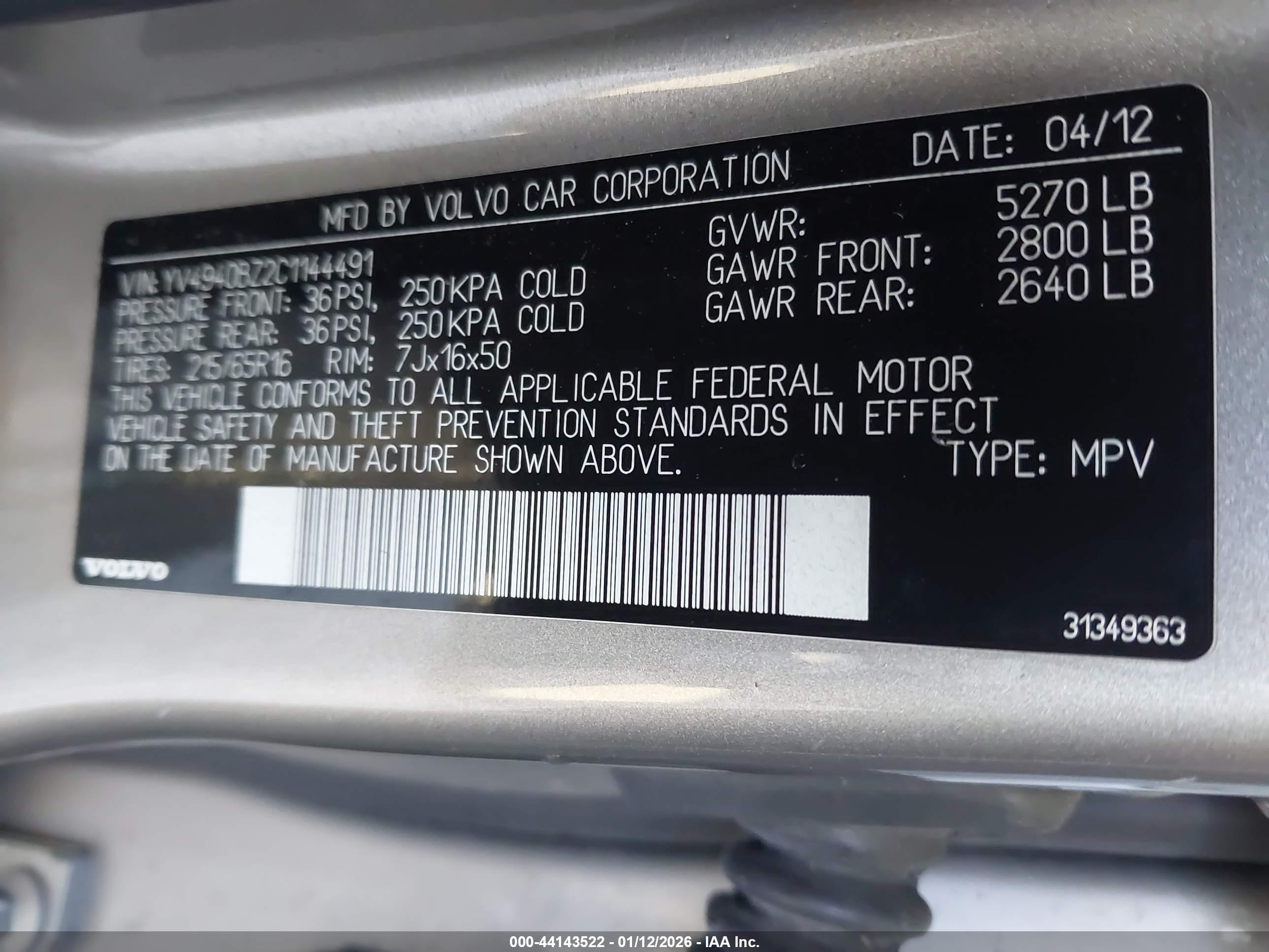 VOLVO XC70 image 9