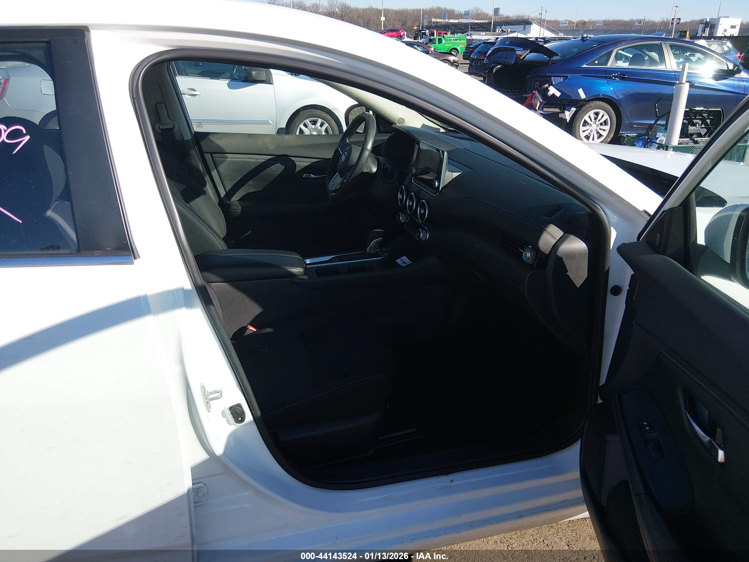 NISSAN SENTRA image 5
