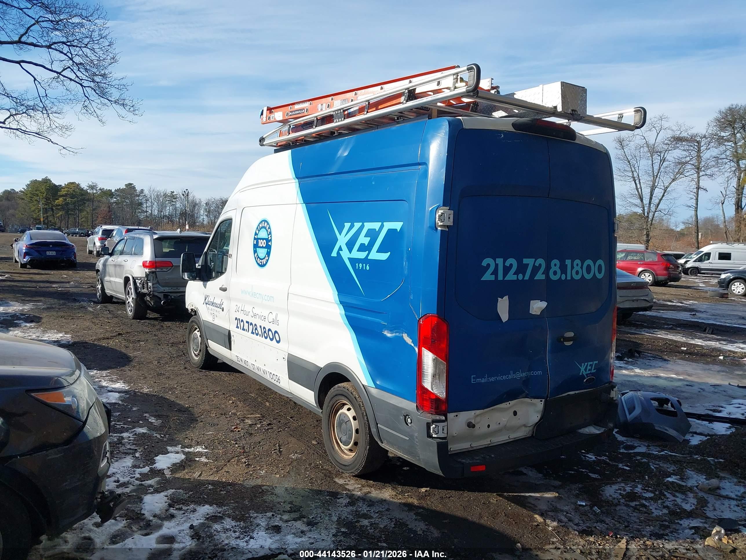 FORD TRANSIT-350 image 3
