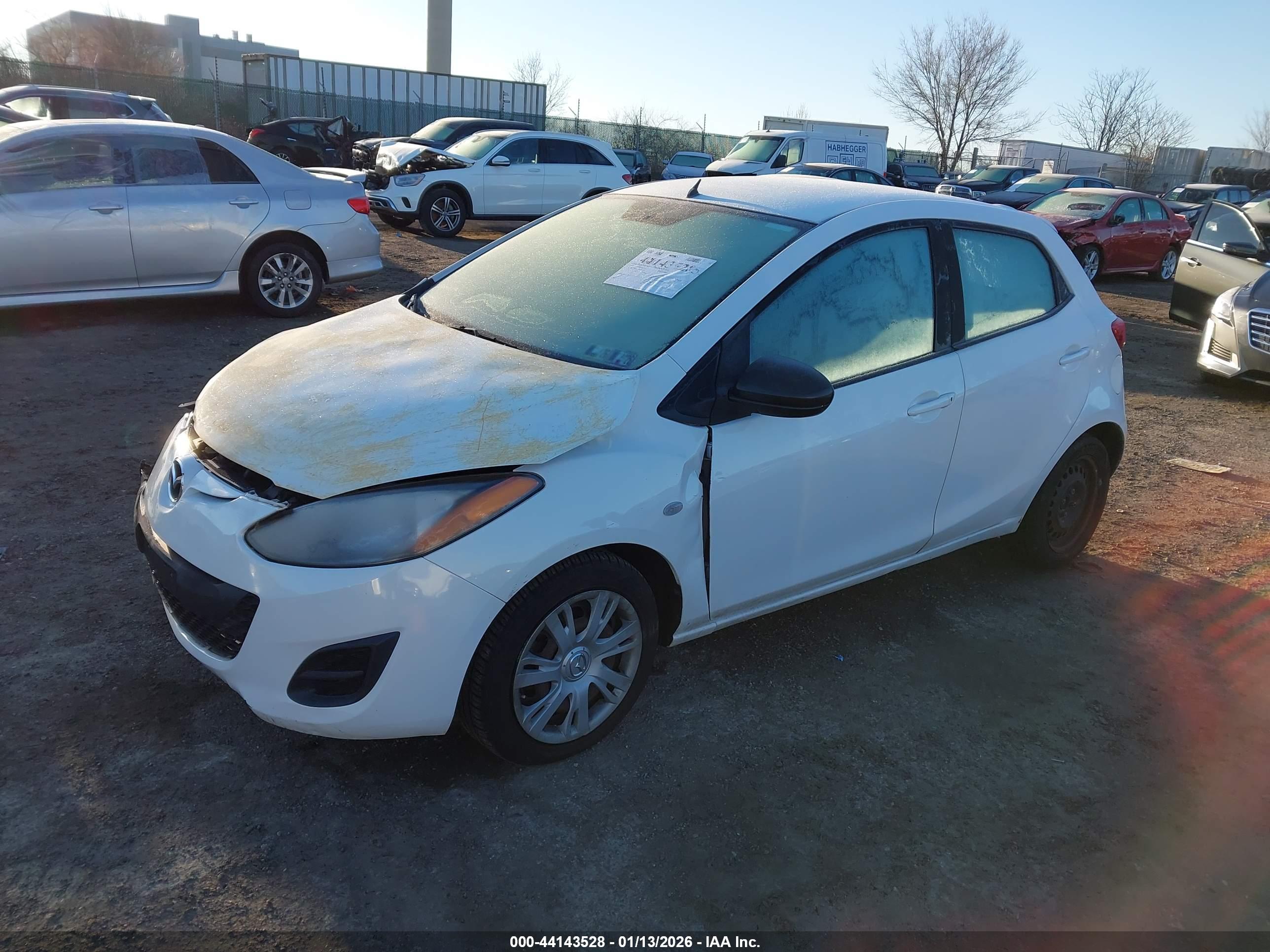 MAZDA MAZDA2 image 2