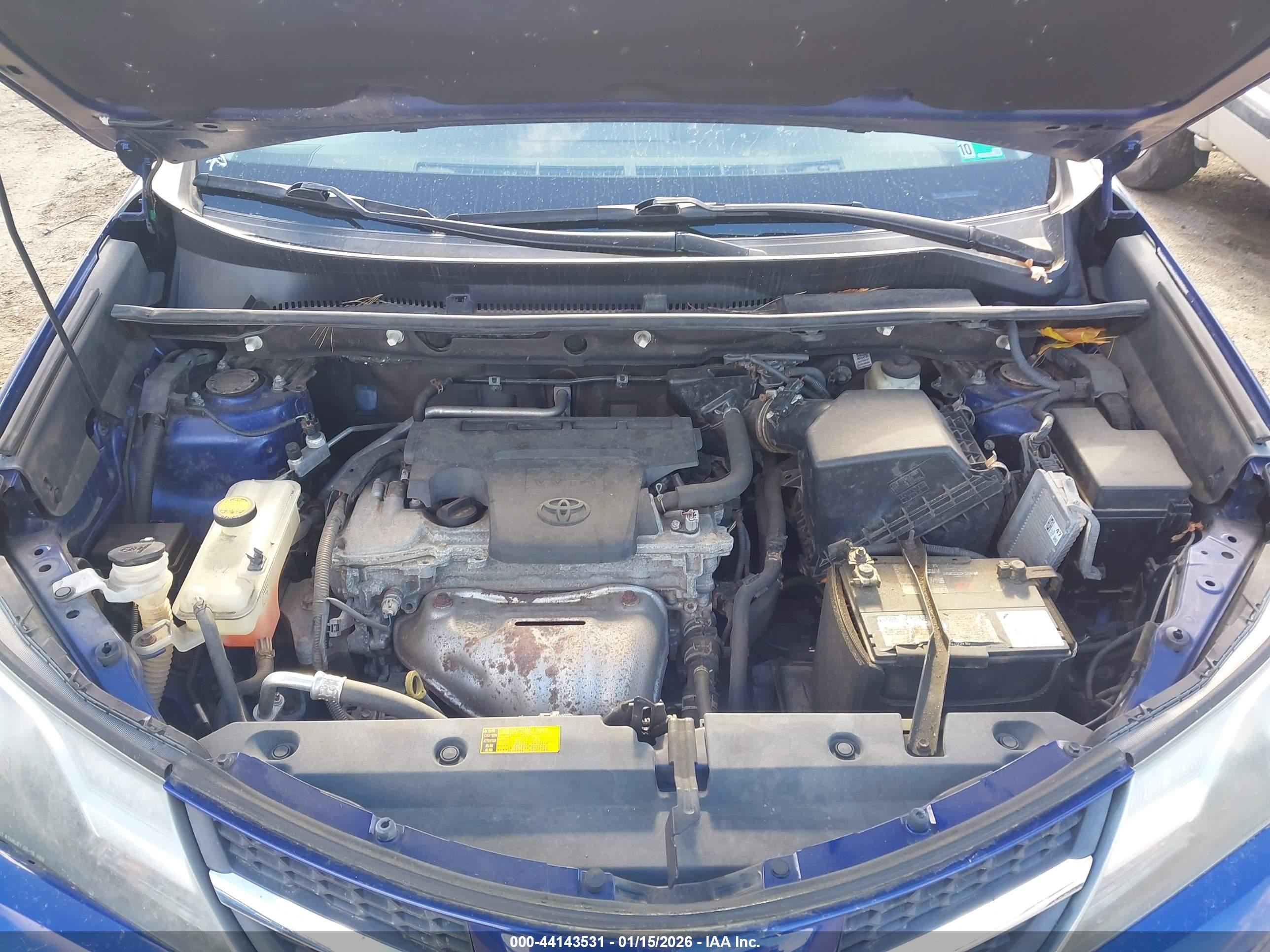 TOYOTA RAV4 image 10