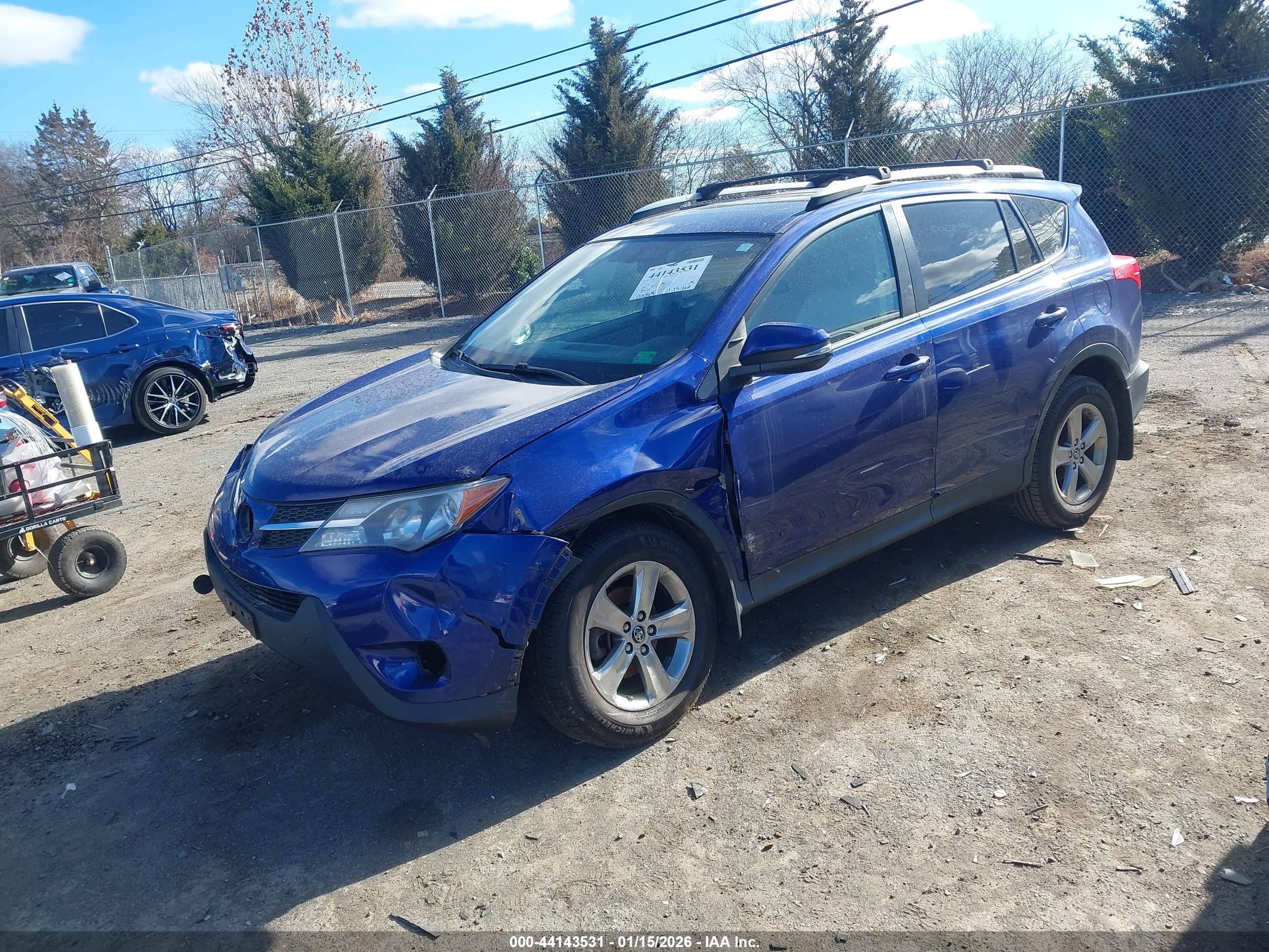 TOYOTA RAV4 image 2