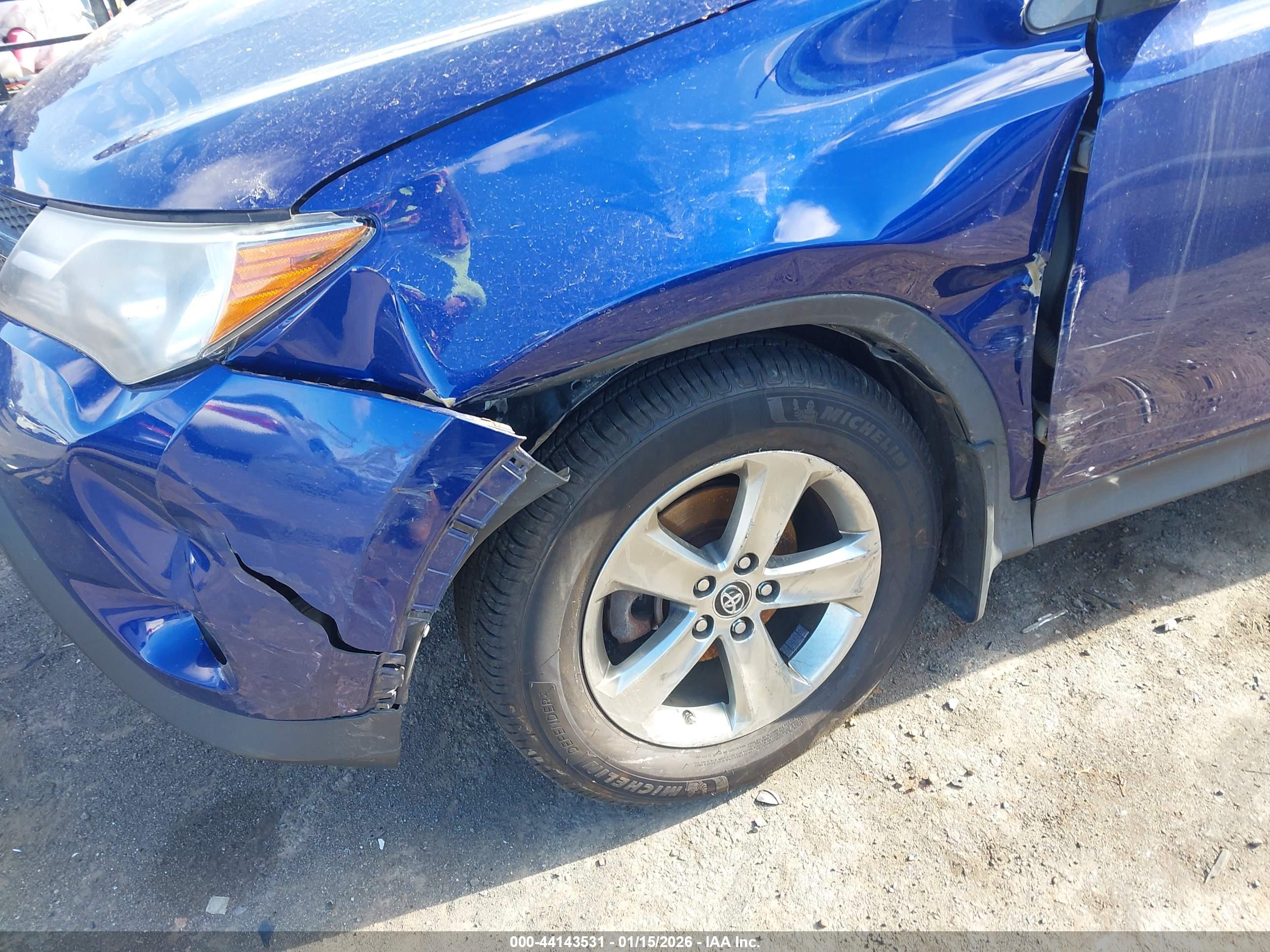 TOYOTA RAV4 image 6
