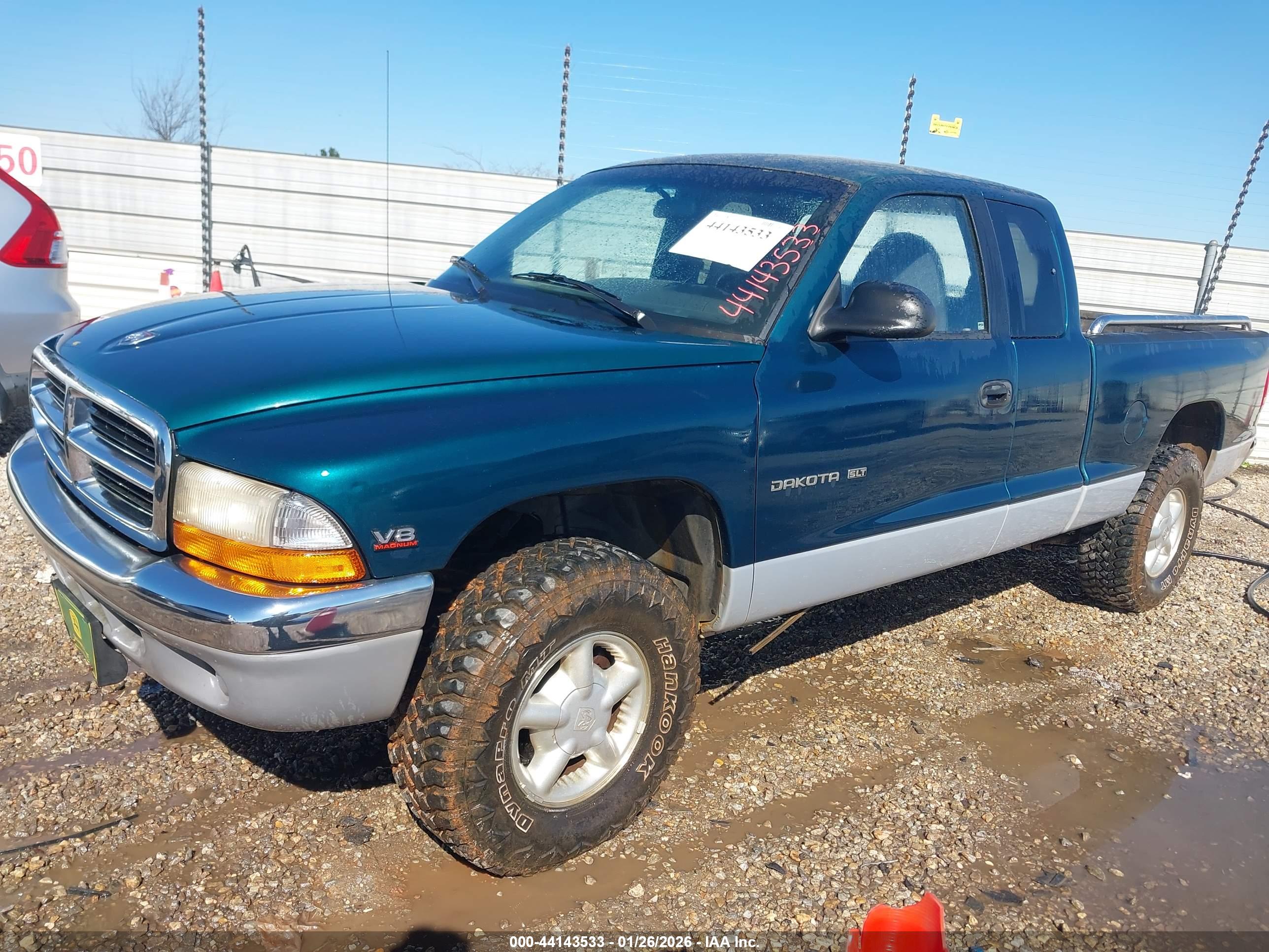DODGE DAKOTA image 2