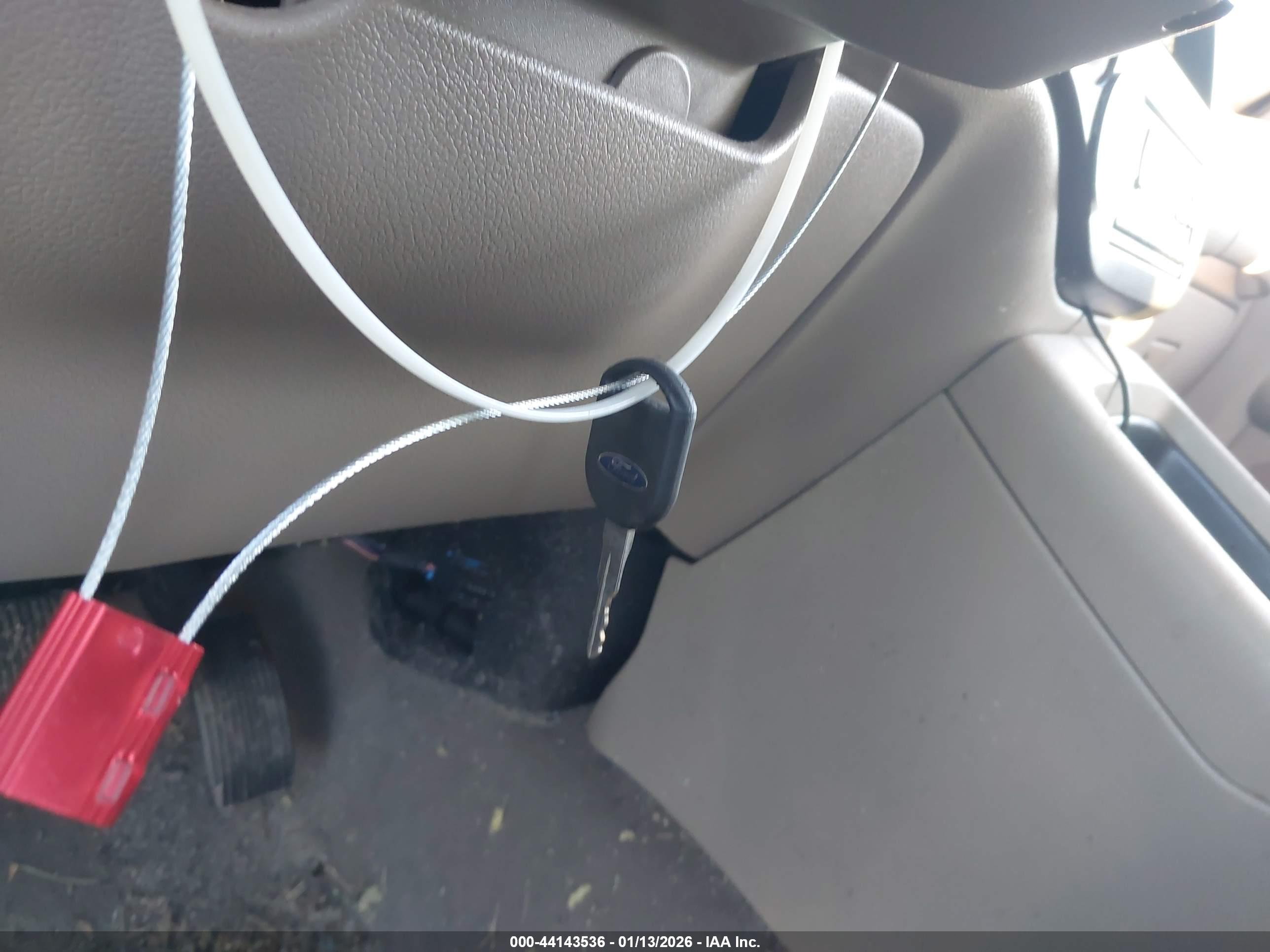 FORD EXPEDITION image 11