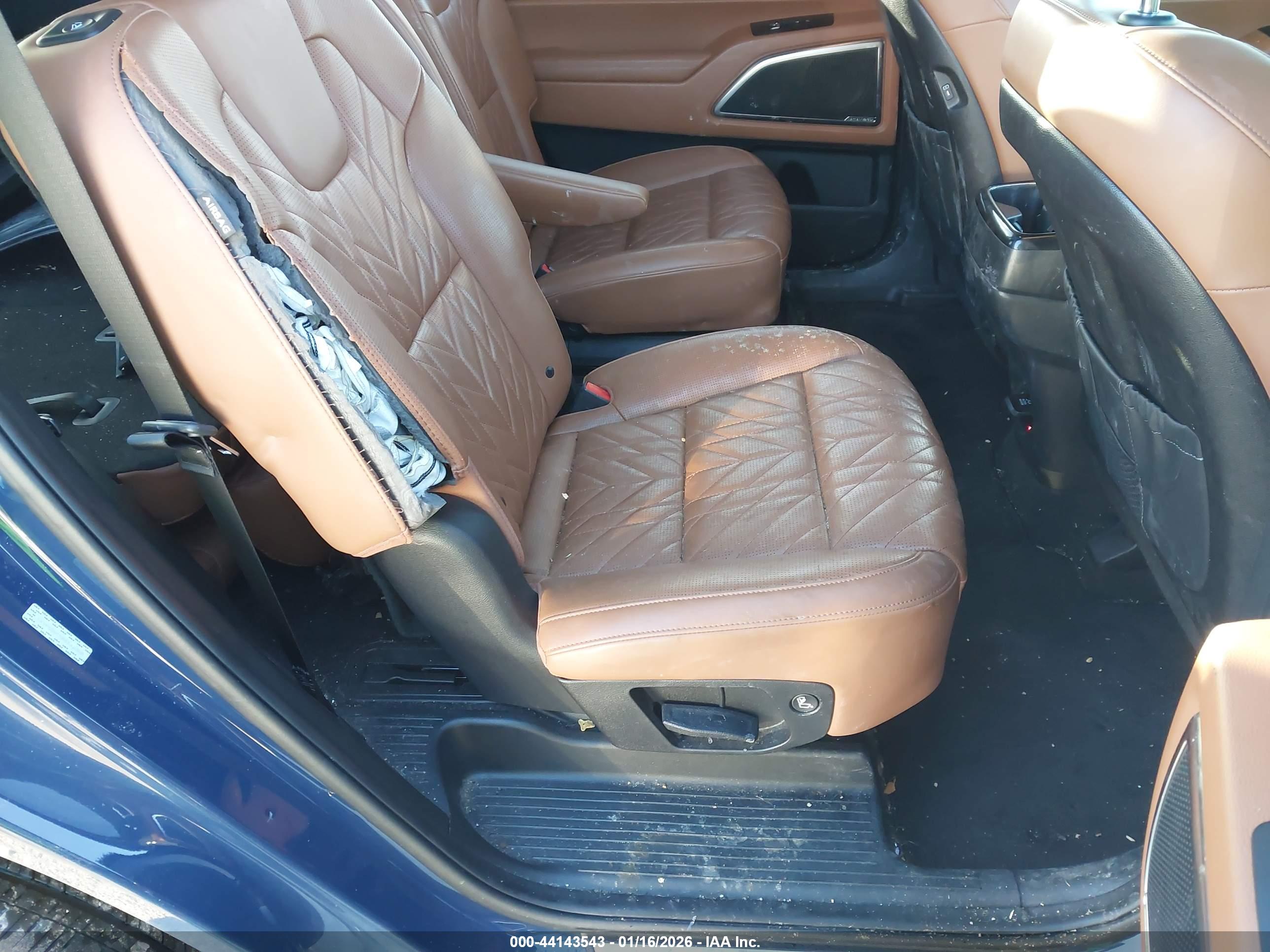 KIA TELLURIDE image 8