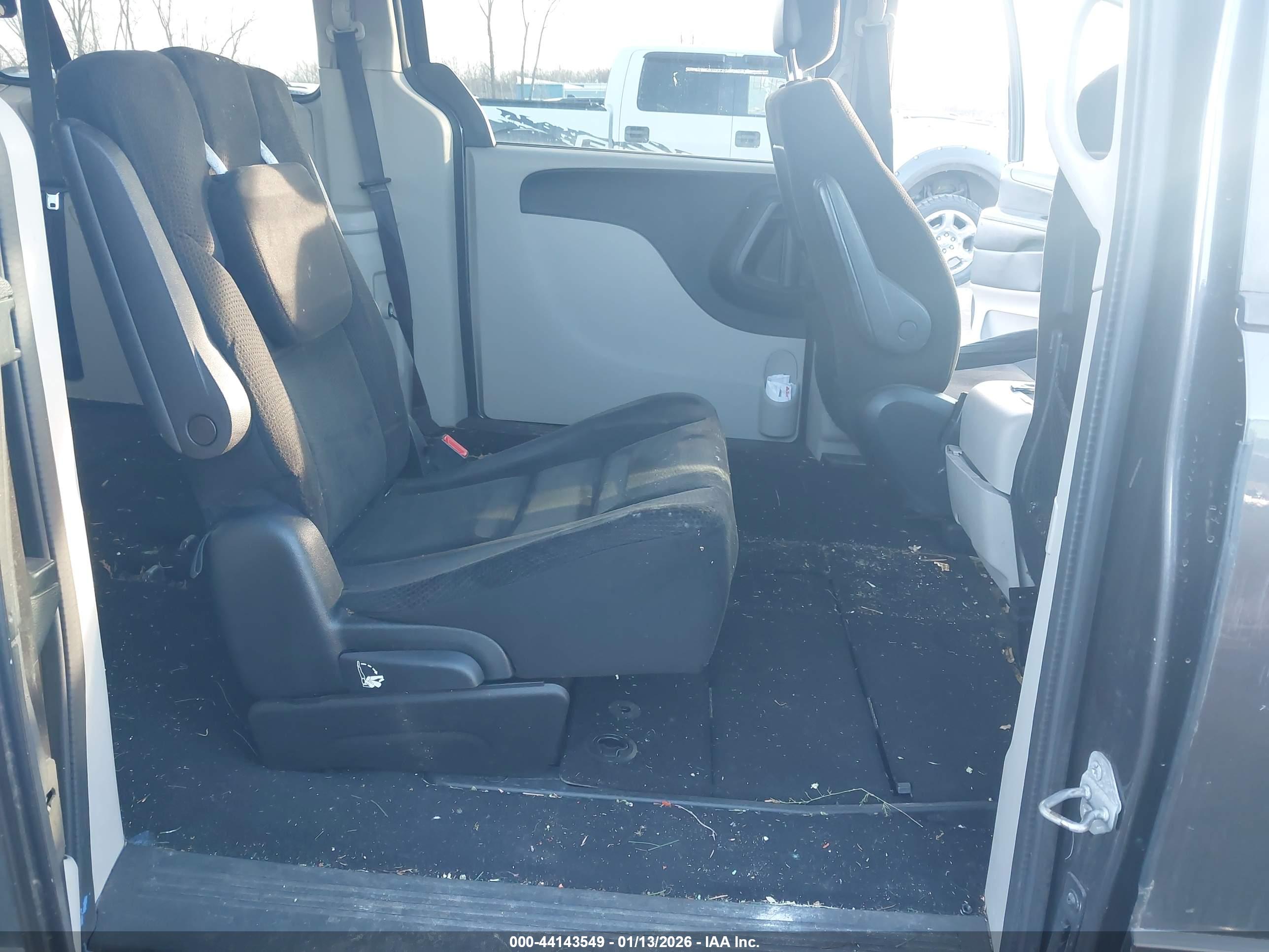 DODGE GRAND image 8