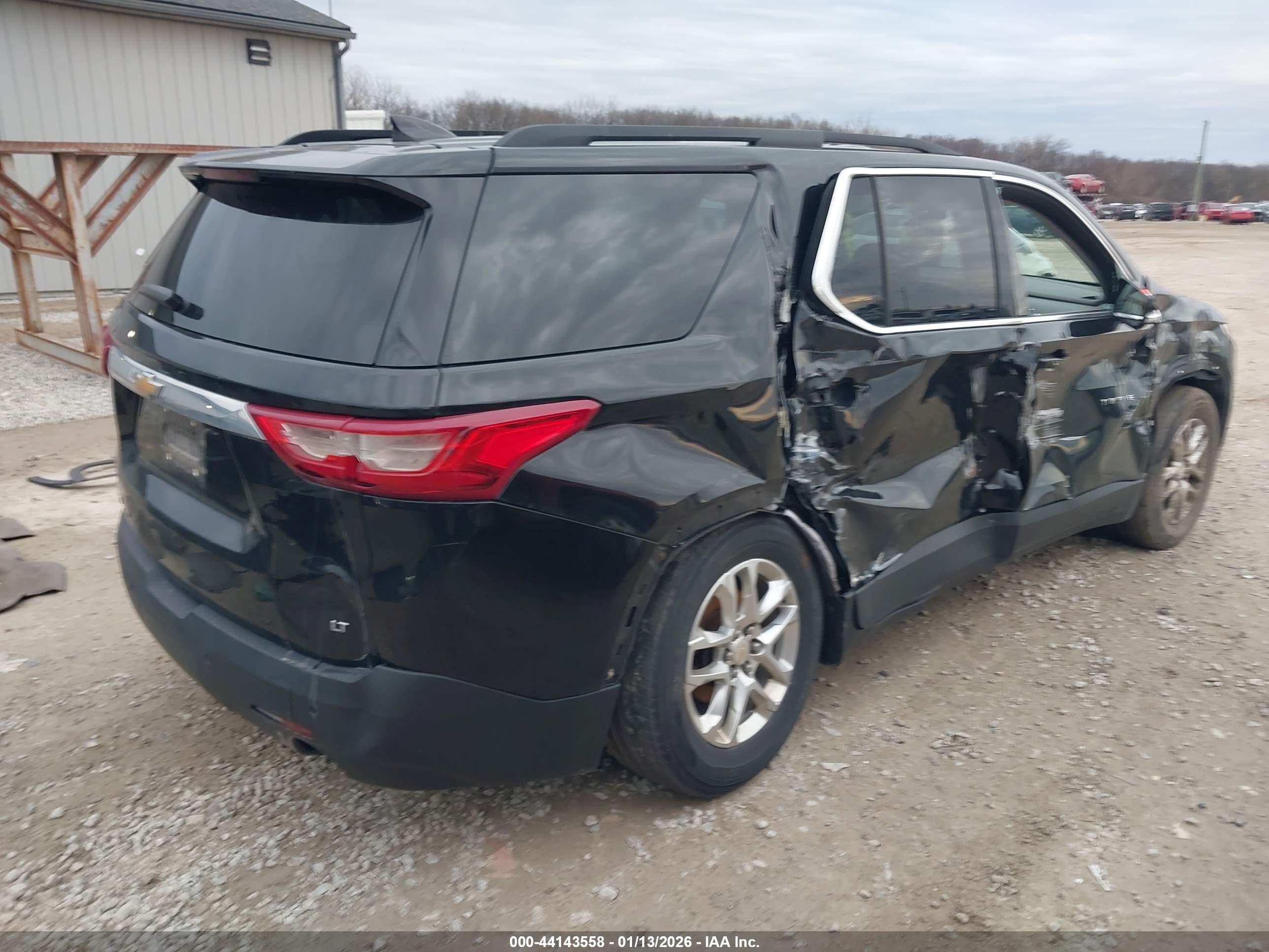 CHEVROLET TRAVERSE image 4