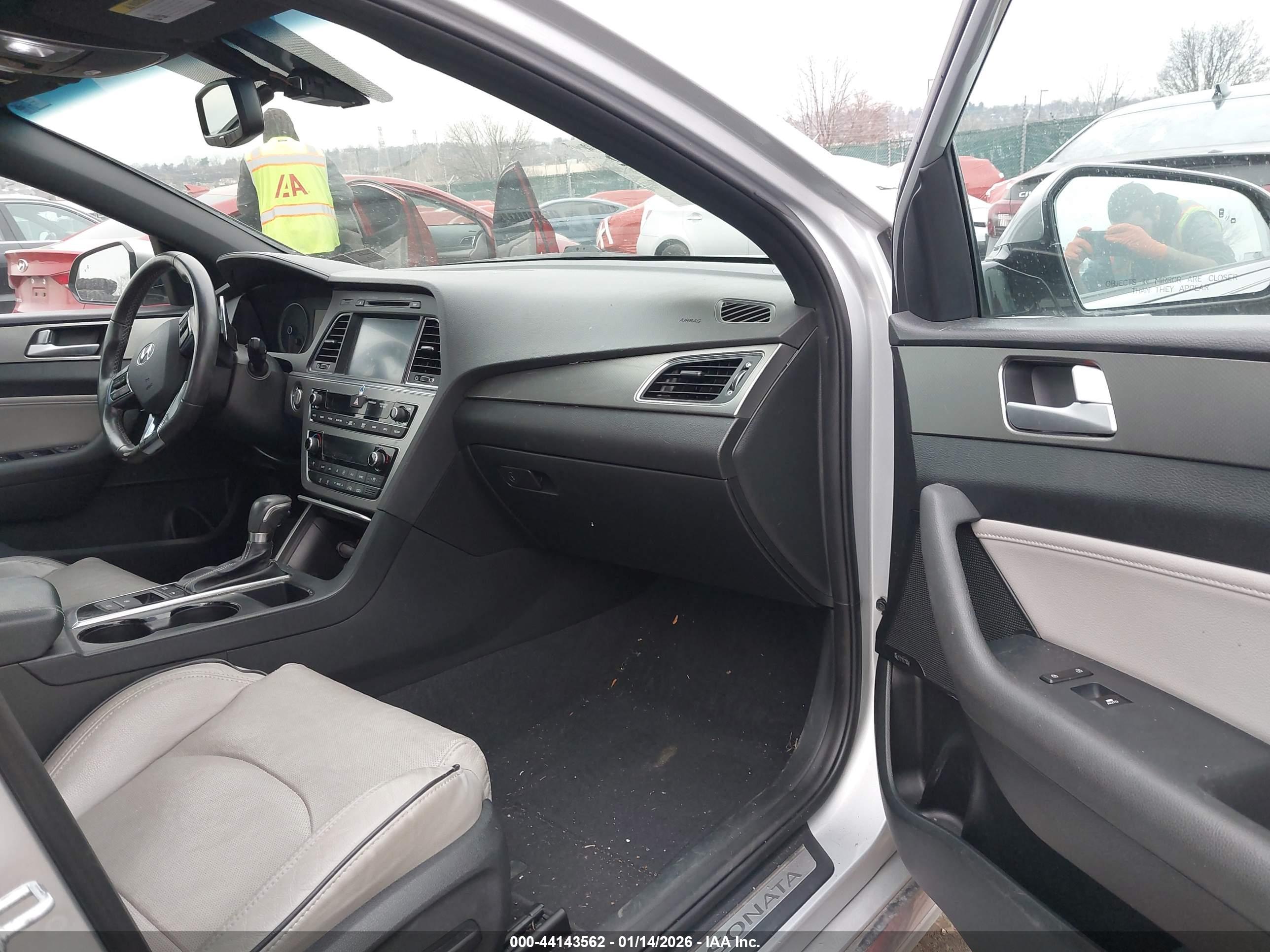 HYUNDAI SONATA image 5