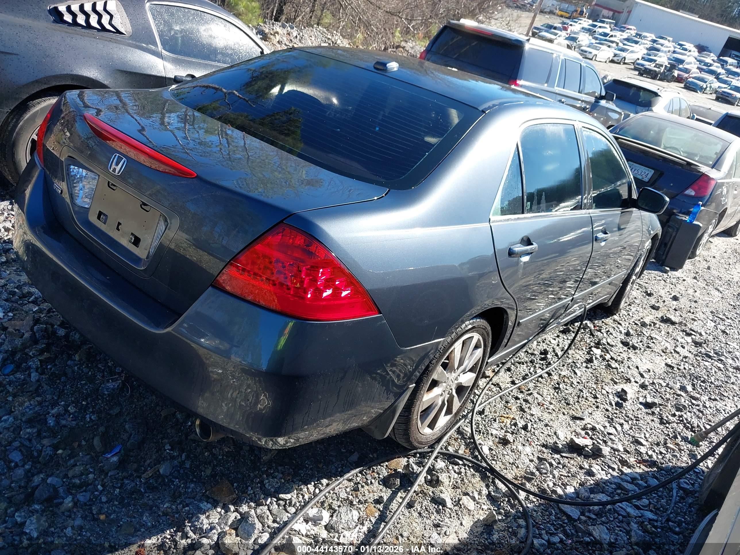 HONDA ACCORD image 4