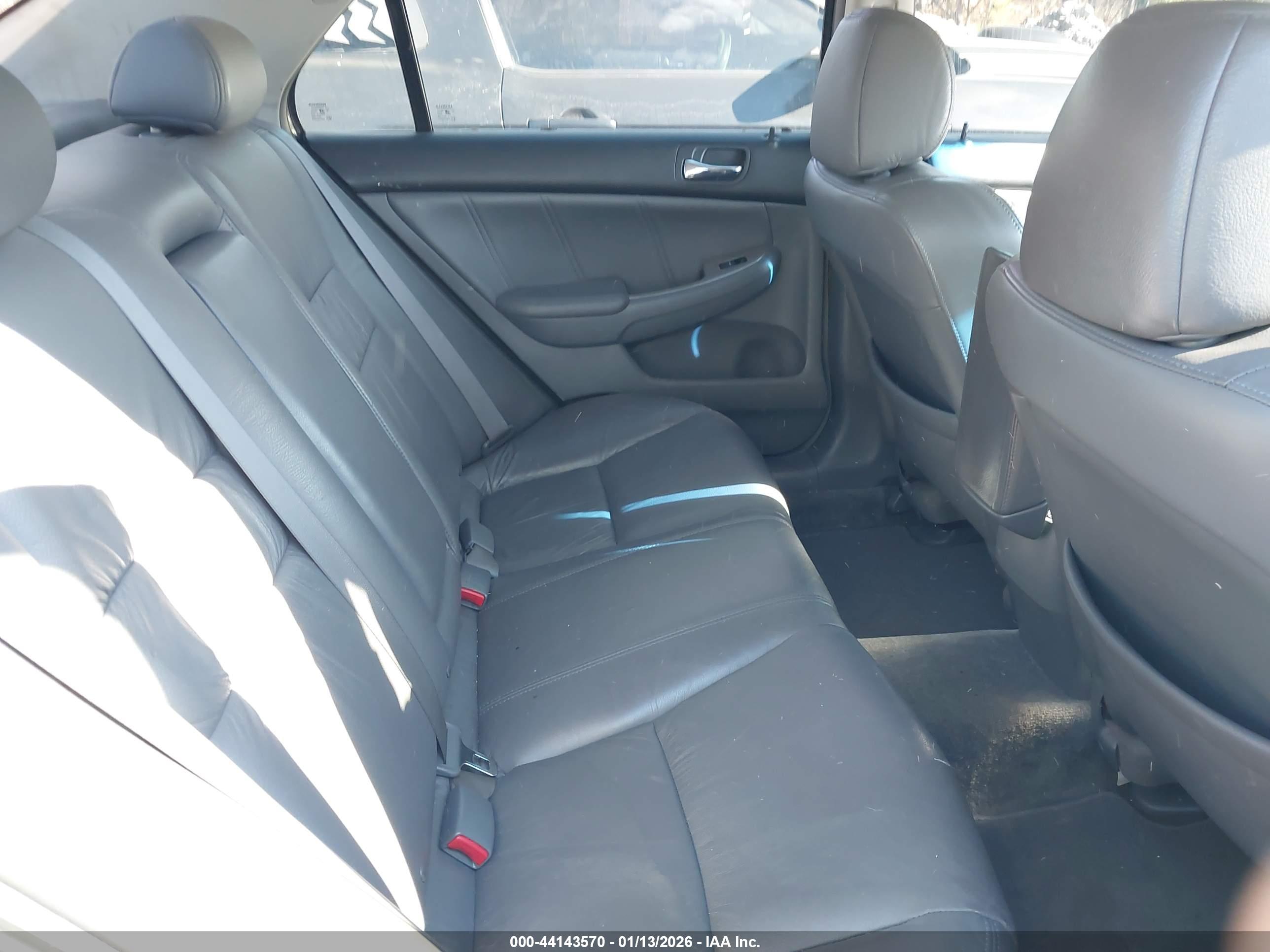 HONDA ACCORD image 8