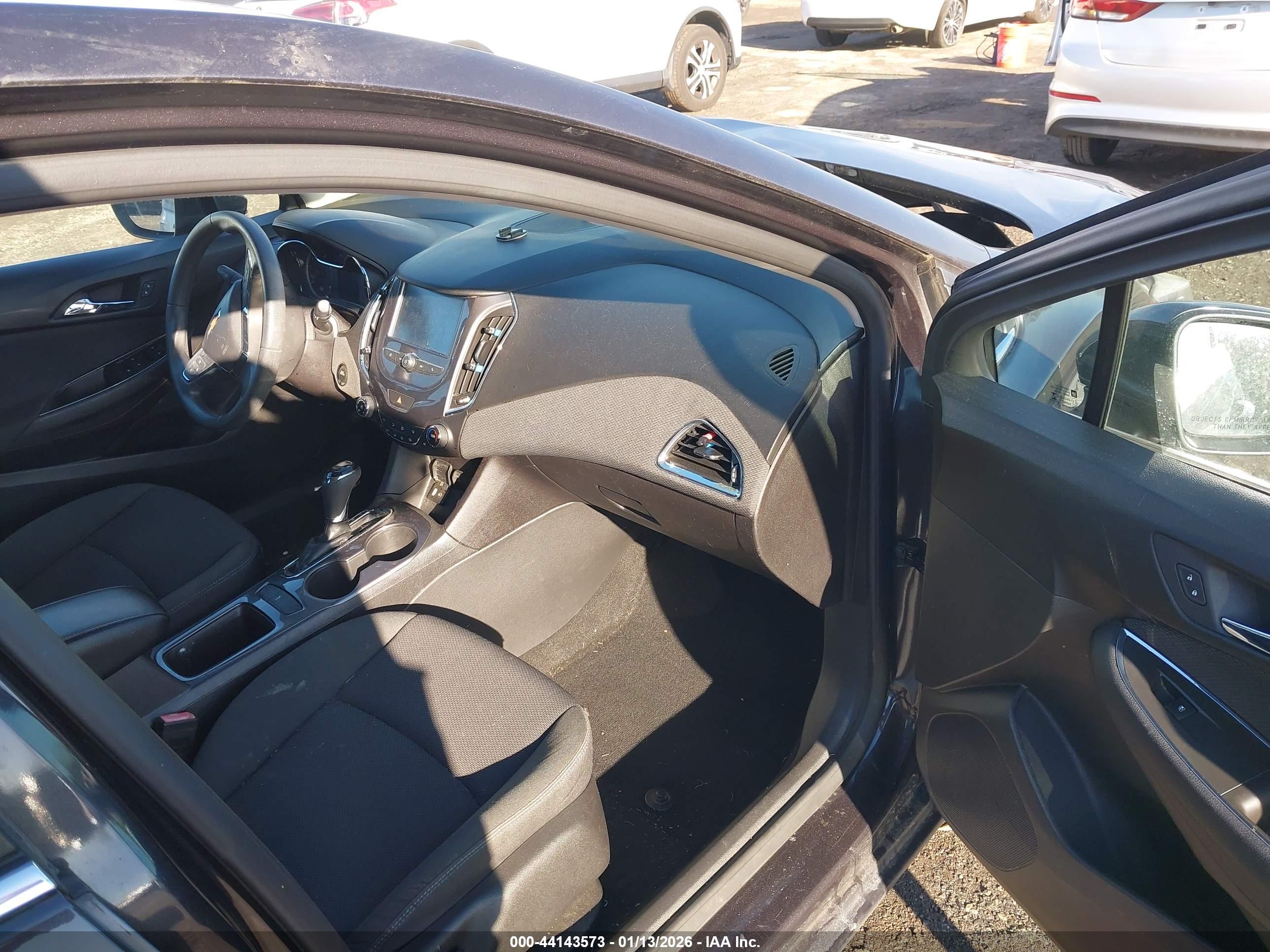 CHEVROLET CRUZE image 5
