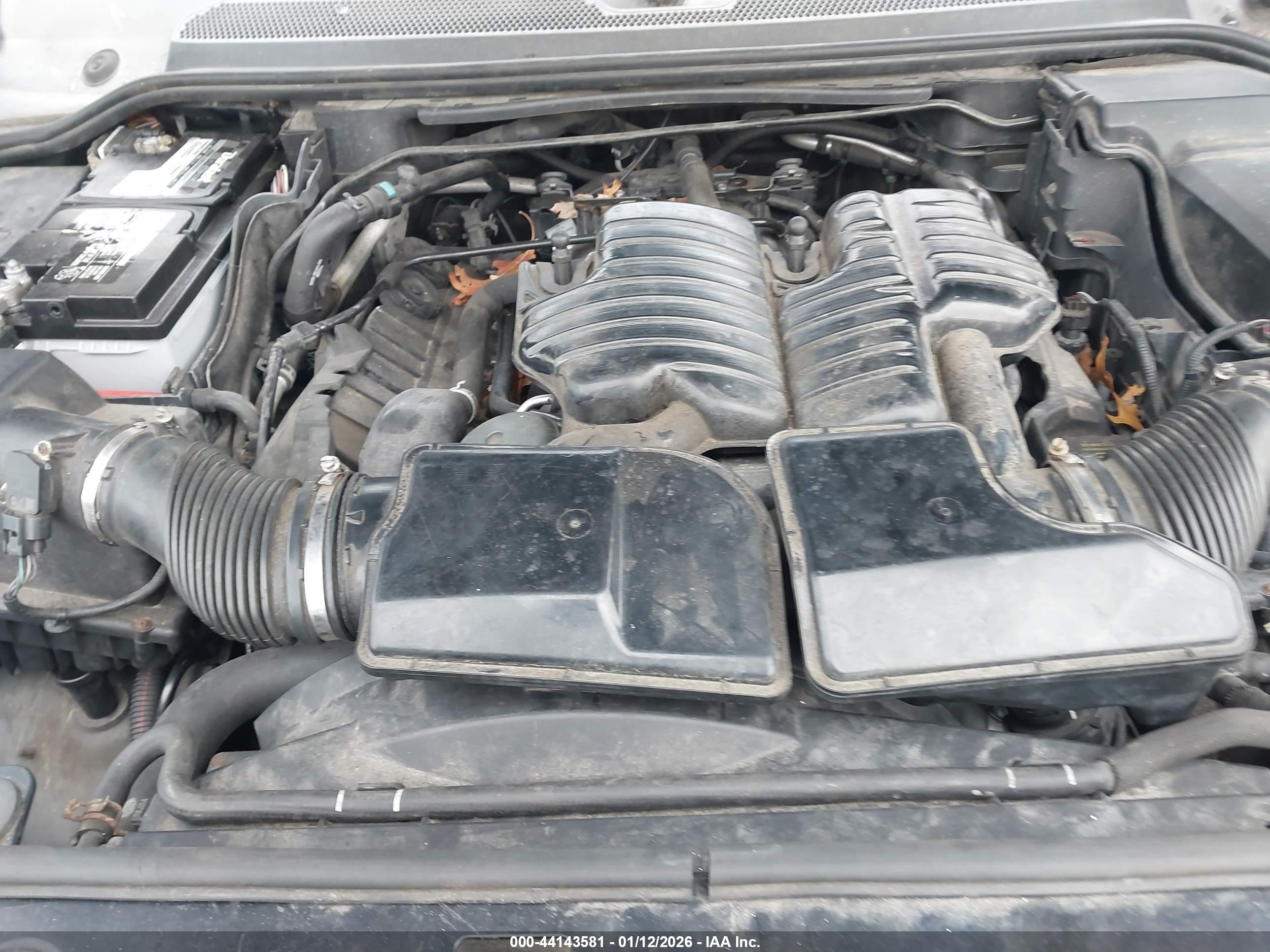 LAND ROVER image 10