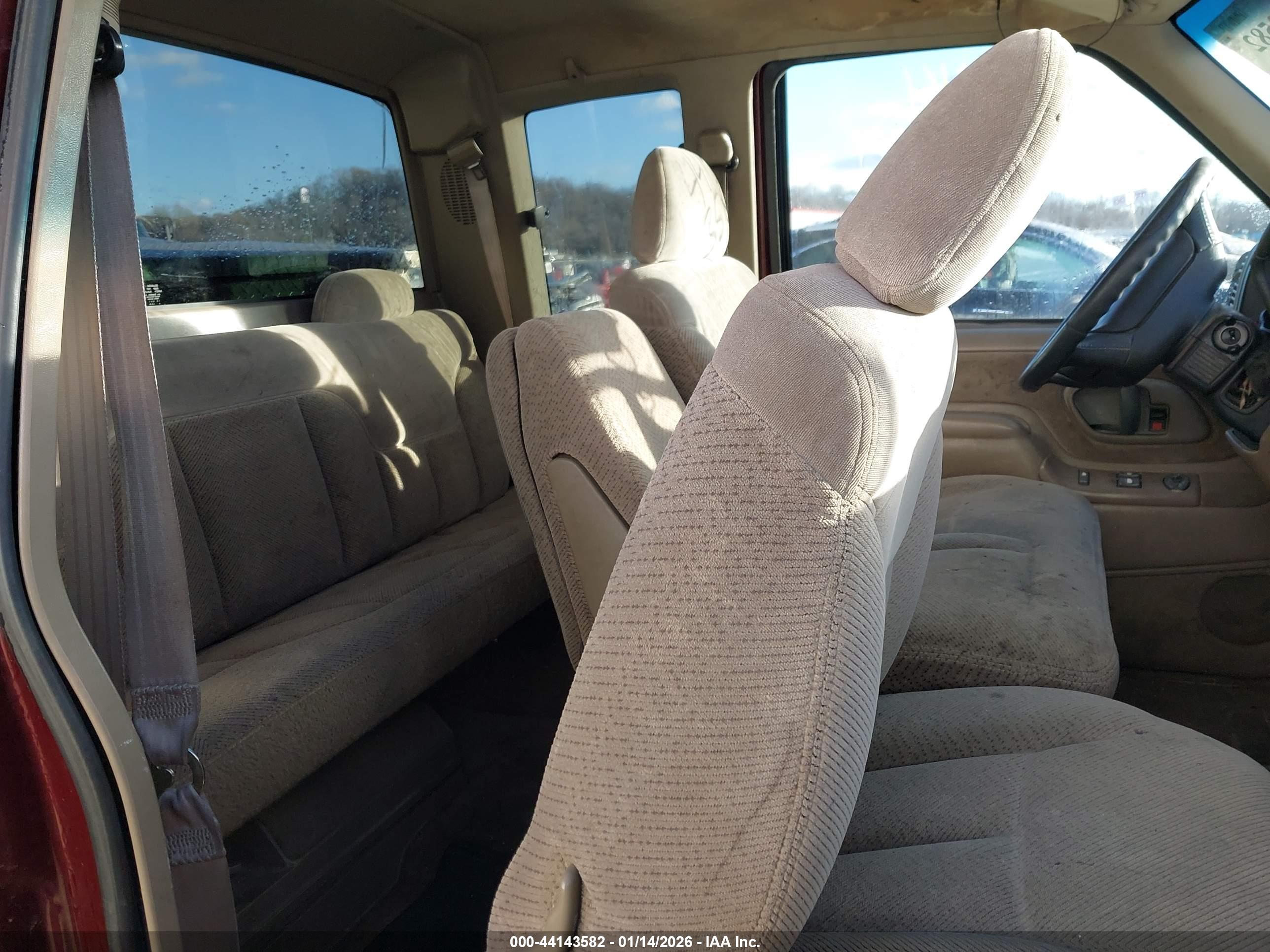 GMC SIERRA image 8