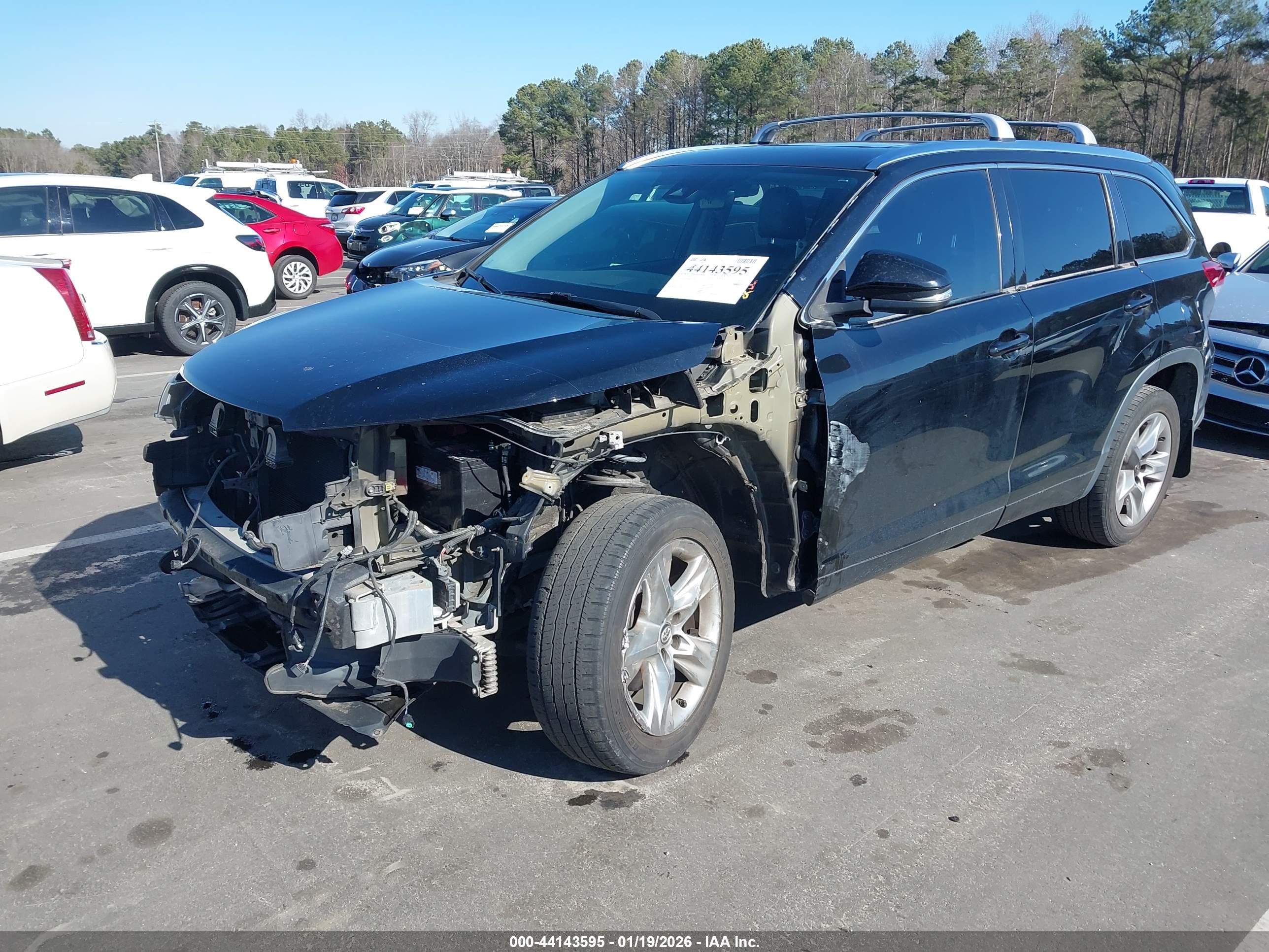TOYOTA HIGHLANDER image 2